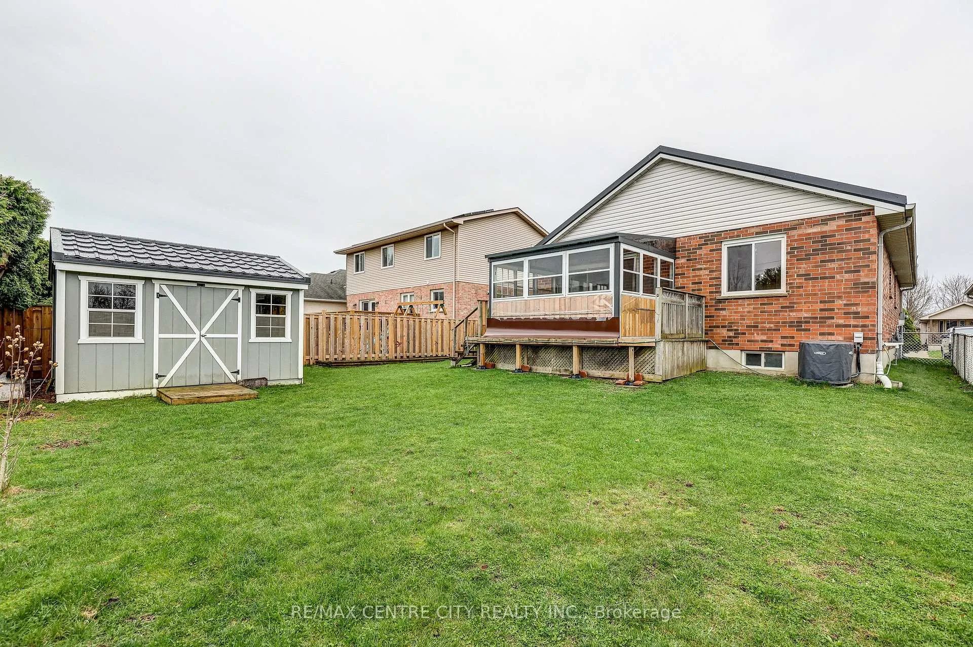 Photo 46 of 42 Oldewood Crescent, St. Thomas — HOMEH