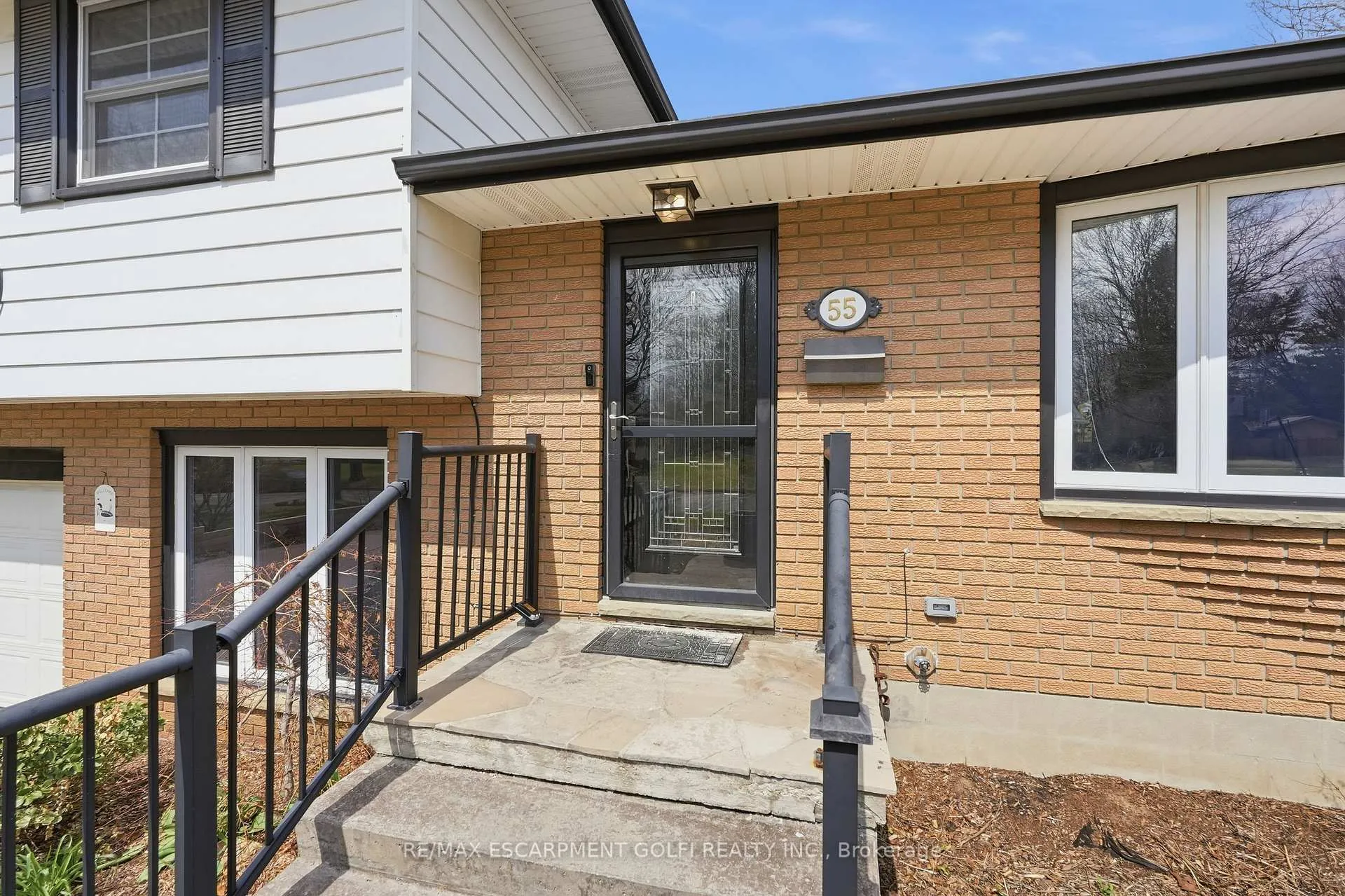 Photo 4 of 55 Berkley Crescent, Norfolk, Simcoe — HOMEH