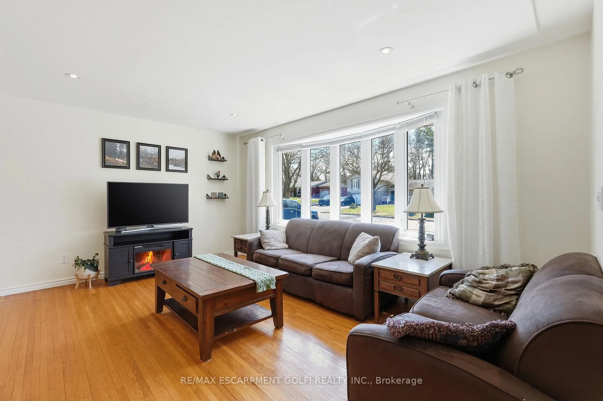 Photo 6 of 55 Berkley Crescent, Norfolk, Simcoe — HOMEH
