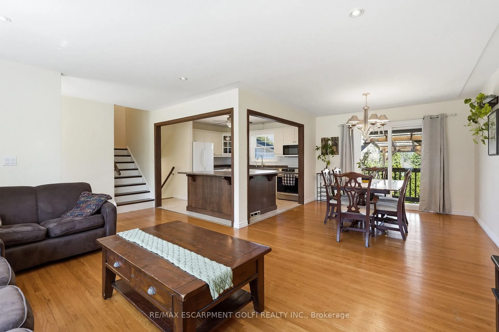 Photo 8 of 55 Berkley Crescent, Norfolk, Simcoe — HOMEH