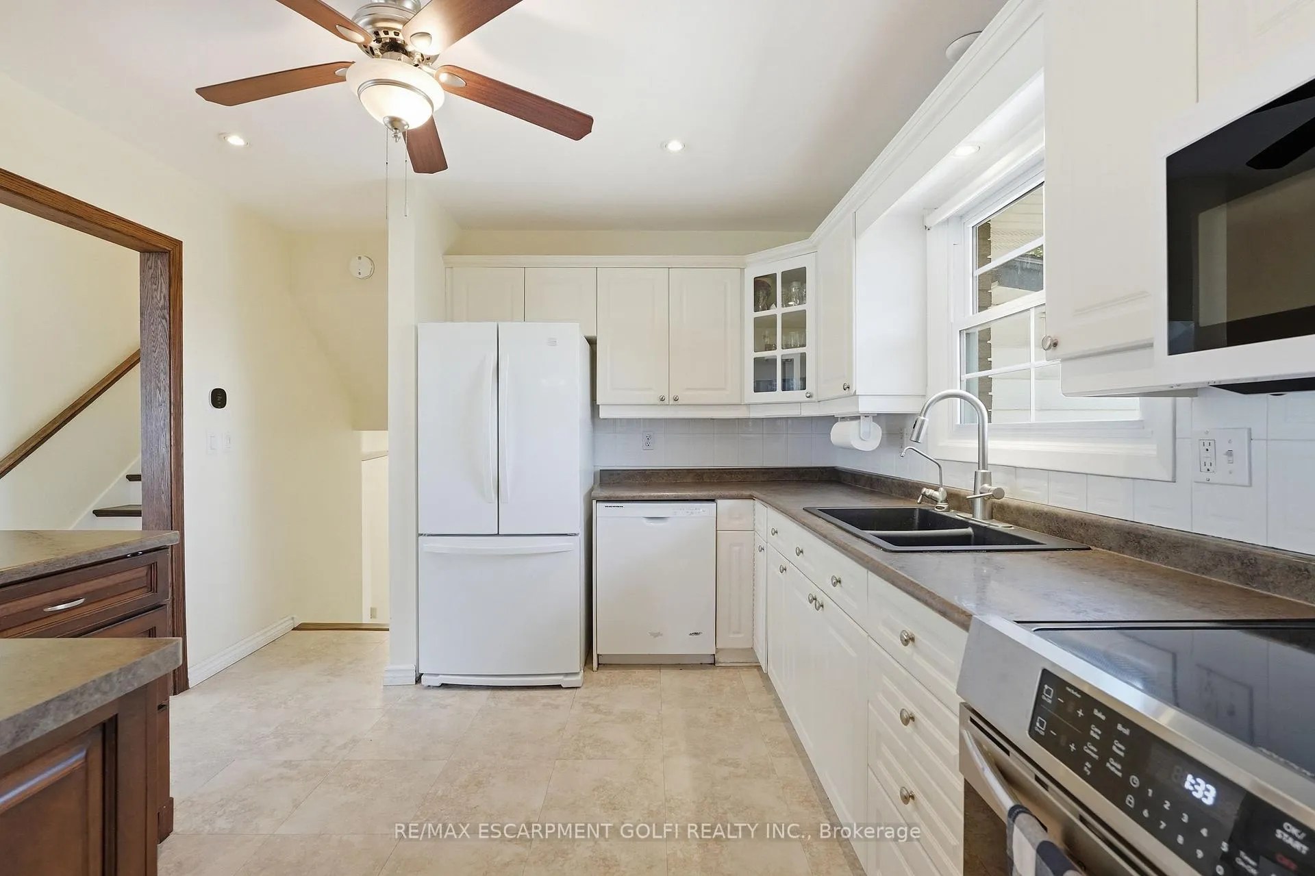 Photo 13 of 55 Berkley Crescent, Norfolk, Simcoe — HOMEH