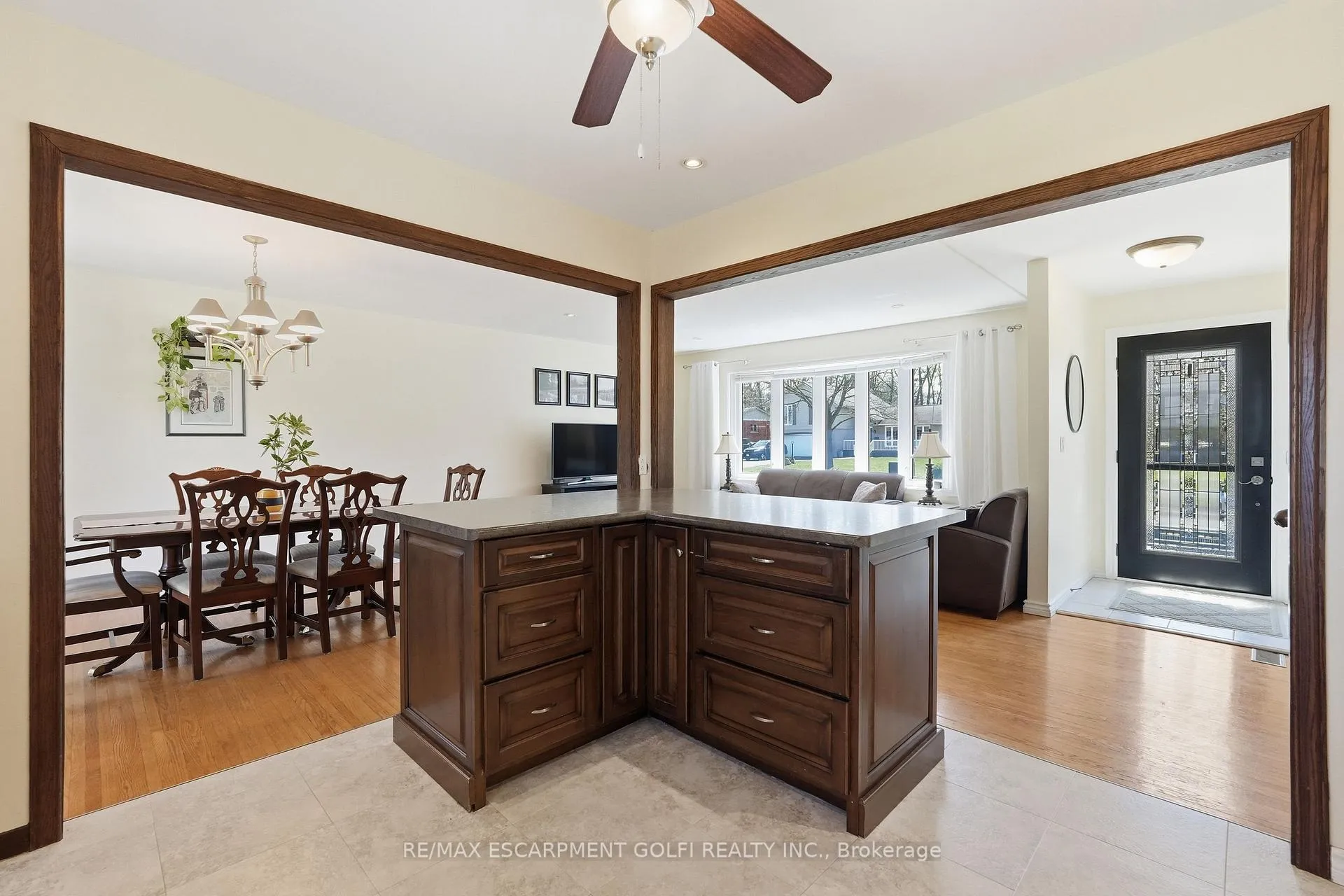 Photo 14 of 55 Berkley Crescent, Norfolk, Simcoe — HOMEH