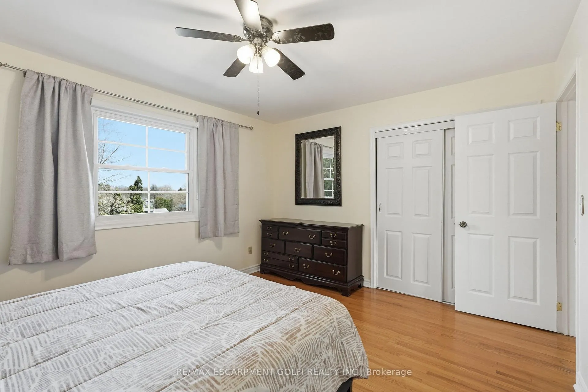 Photo 17 of 55 Berkley Crescent, Norfolk, Simcoe — HOMEH