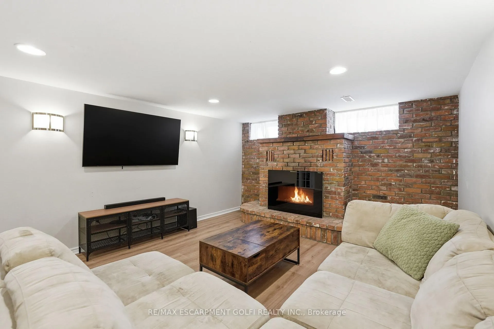 Photo 33 of 55 Berkley Crescent, Norfolk, Simcoe — HOMEH