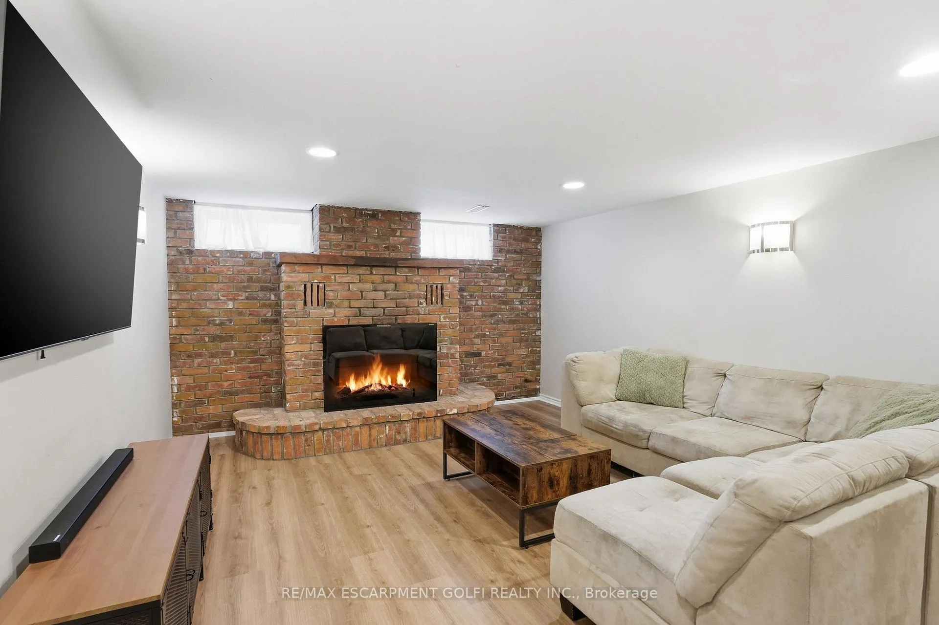 Photo 34 of 55 Berkley Crescent, Norfolk, Simcoe — HOMEH