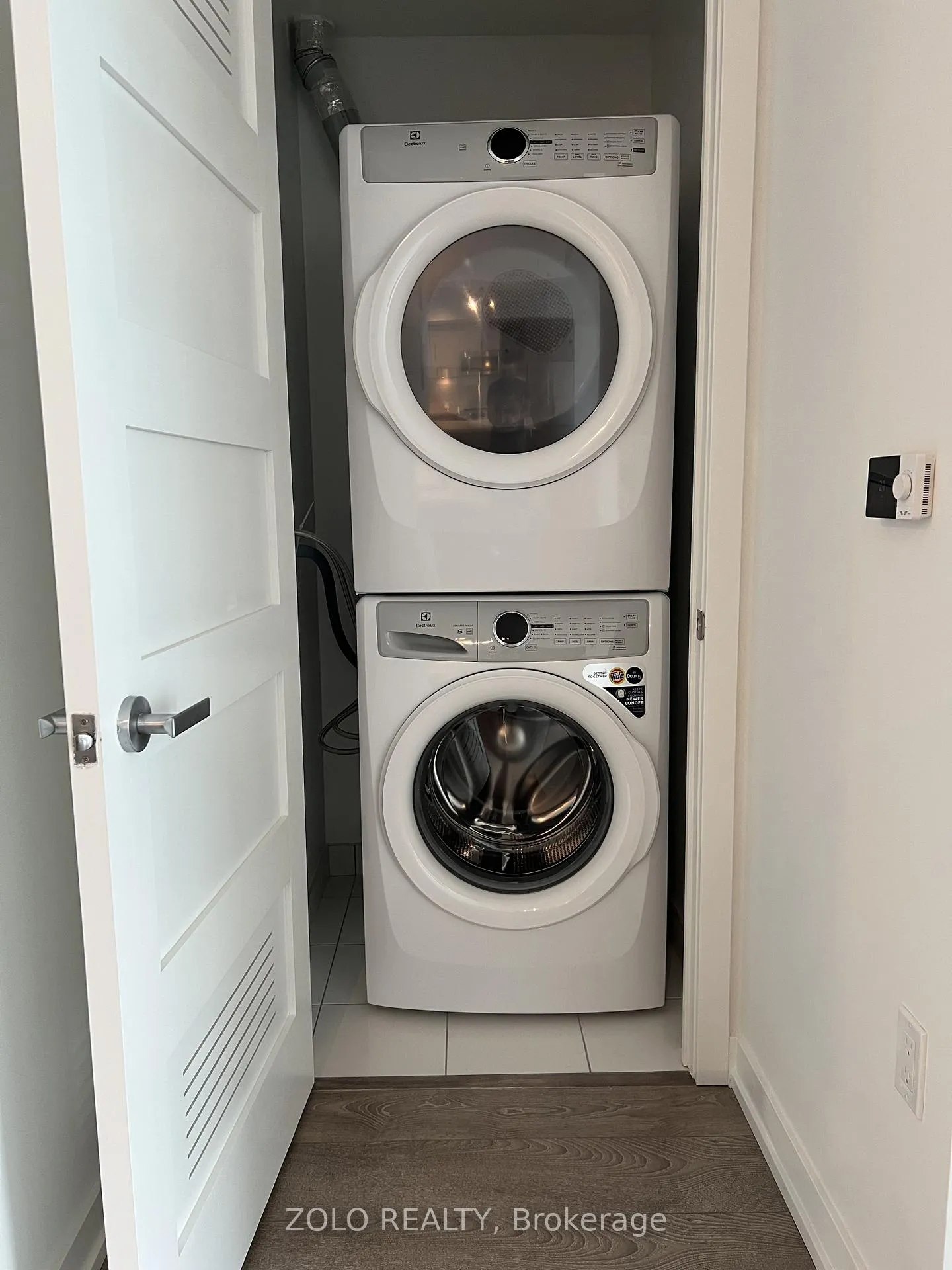 Photo 11 of Unit 305, 333 Sunseeker Avenue, Innisfil, Rural Innisfil — HOMEH