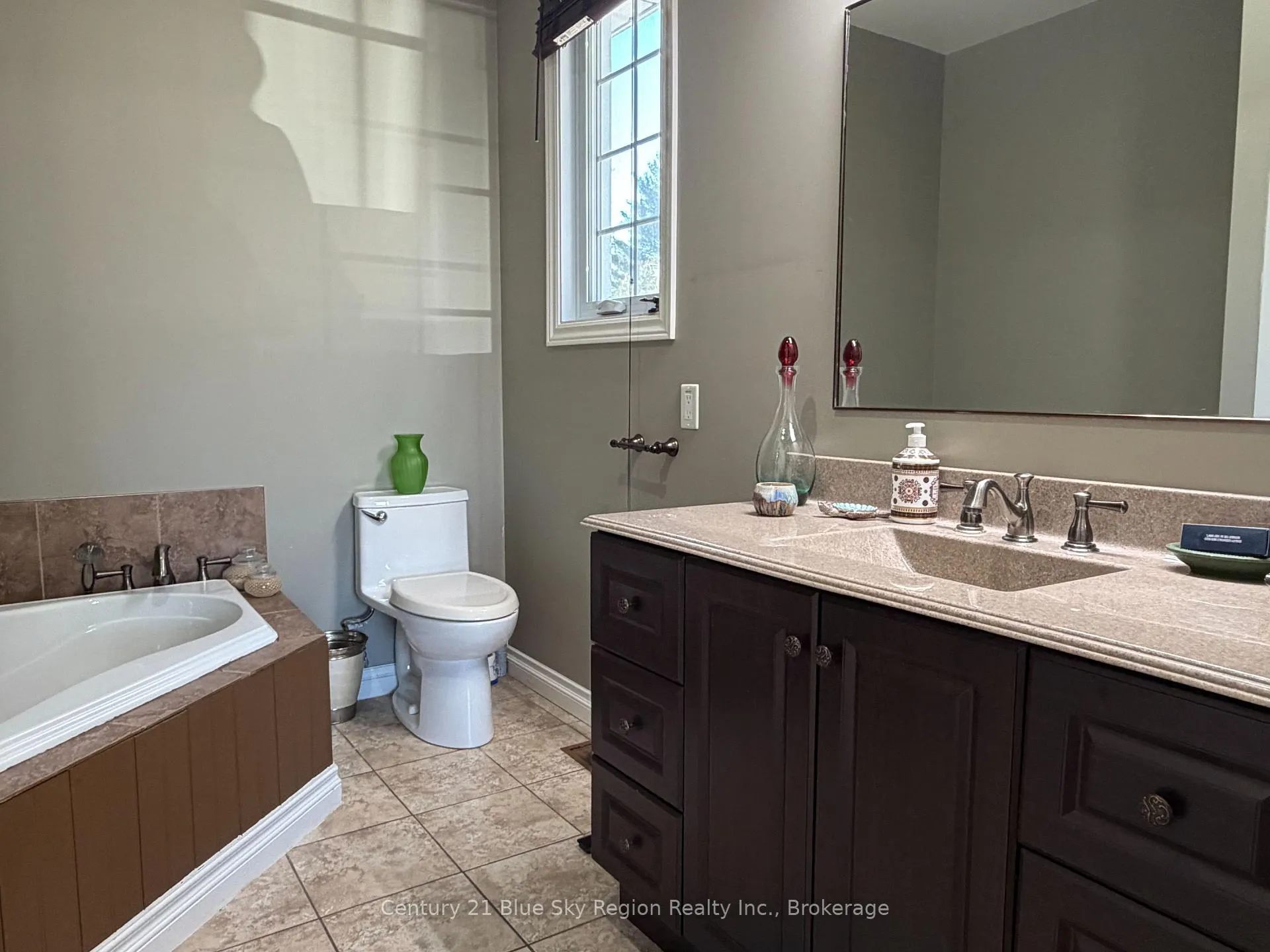 Photo 10 of 46 Eglington Road S, Callander — HOMEH