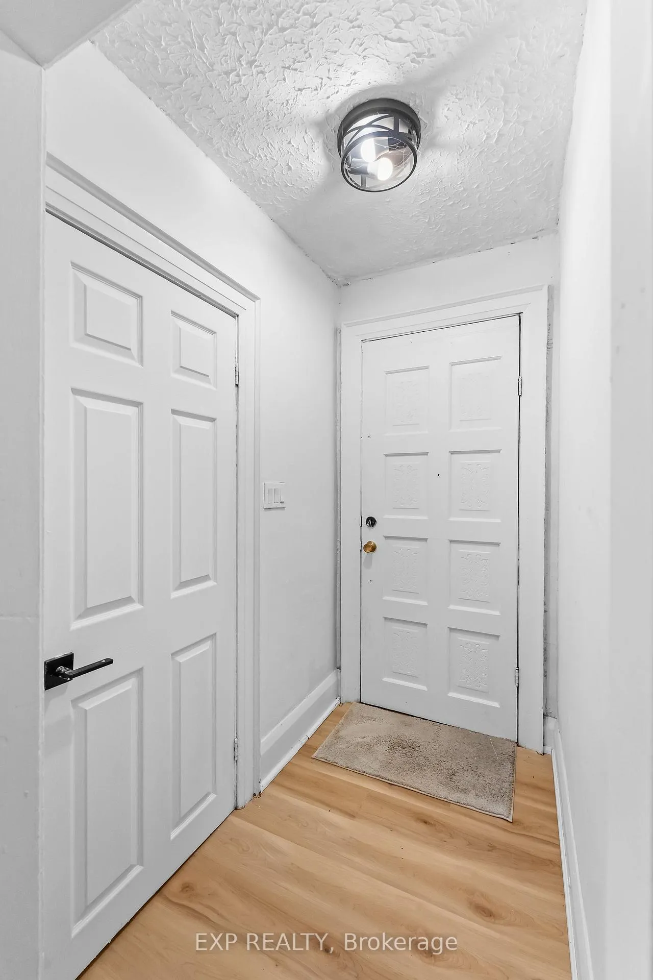 Photo 3 of Unit 1, 6367 High Street, Niagara Falls, Hospital — HOMEH