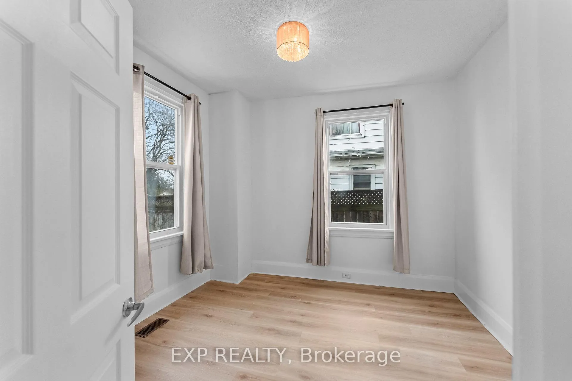 Photo 9 of Unit 1, 6367 High Street, Niagara Falls, Hospital — HOMEH