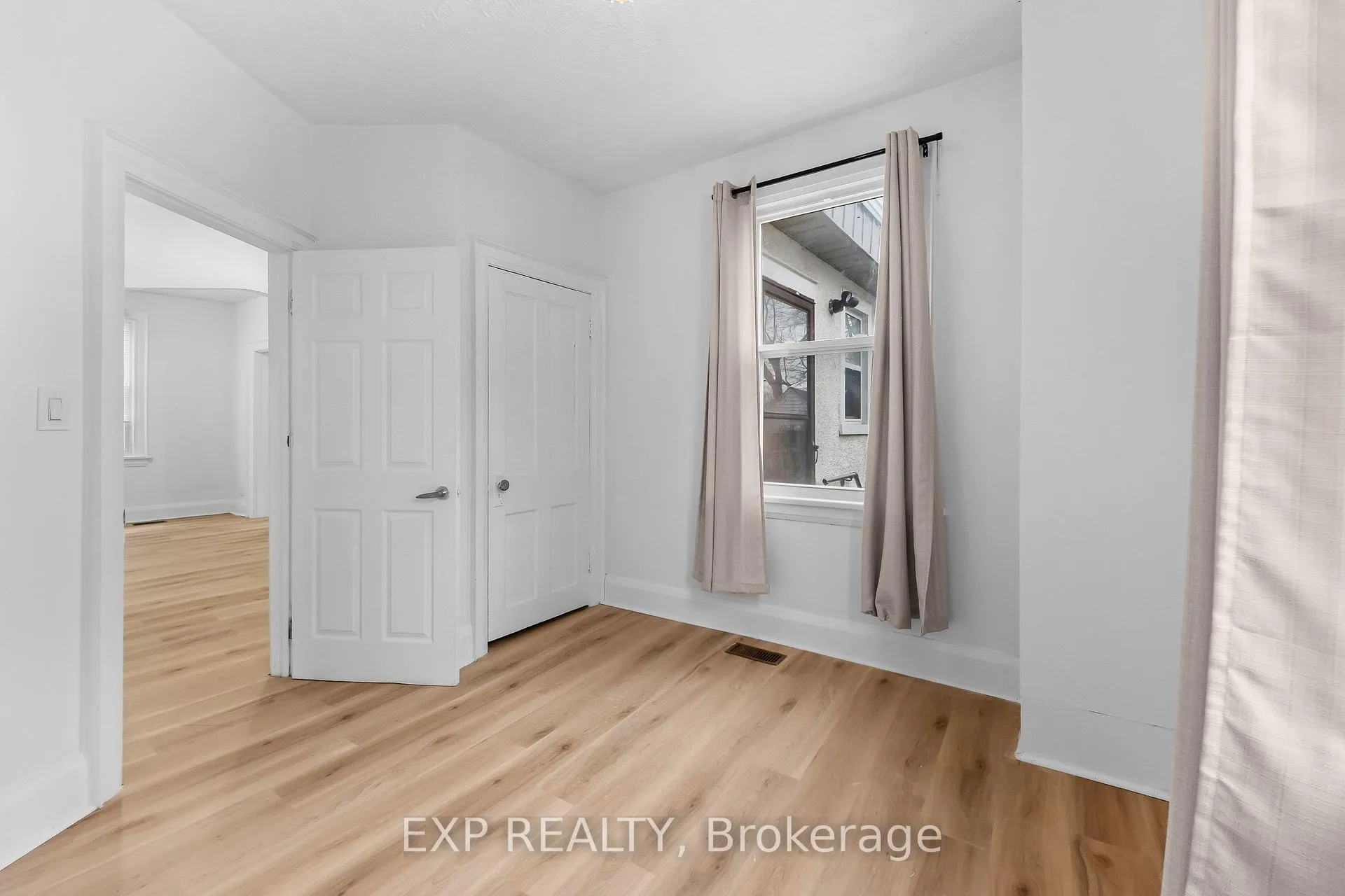 Photo 11 of Unit 1, 6367 High Street, Niagara Falls, Hospital — HOMEH