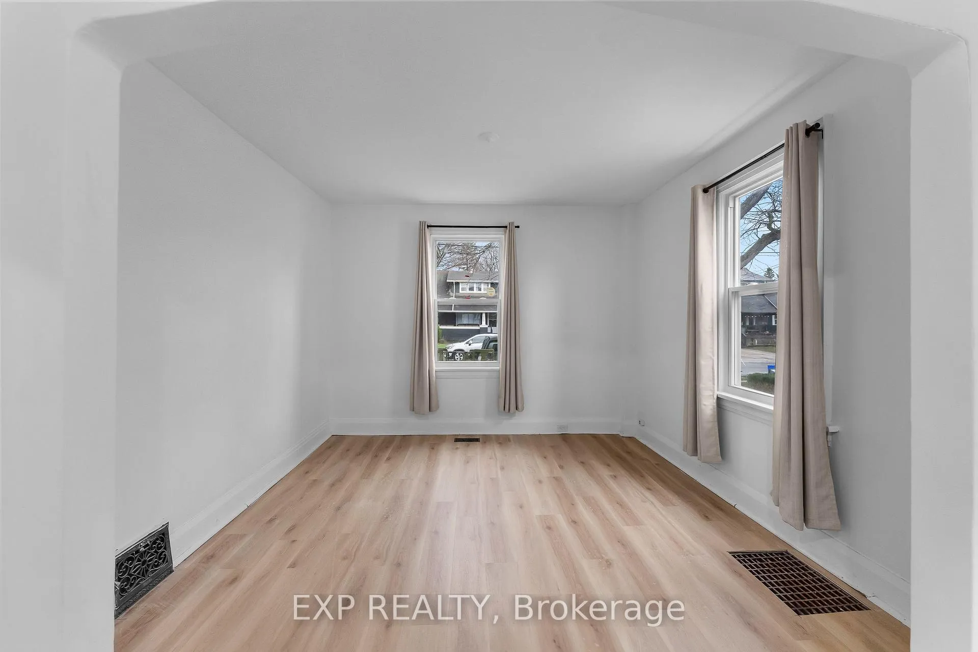 Photo 12 of Unit 1, 6367 High Street, Niagara Falls, Hospital — HOMEH