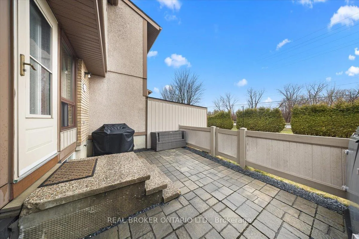Photo 36 of 2049 Stonehenge Crescent, Ottawa, Pineview — HOMEH
