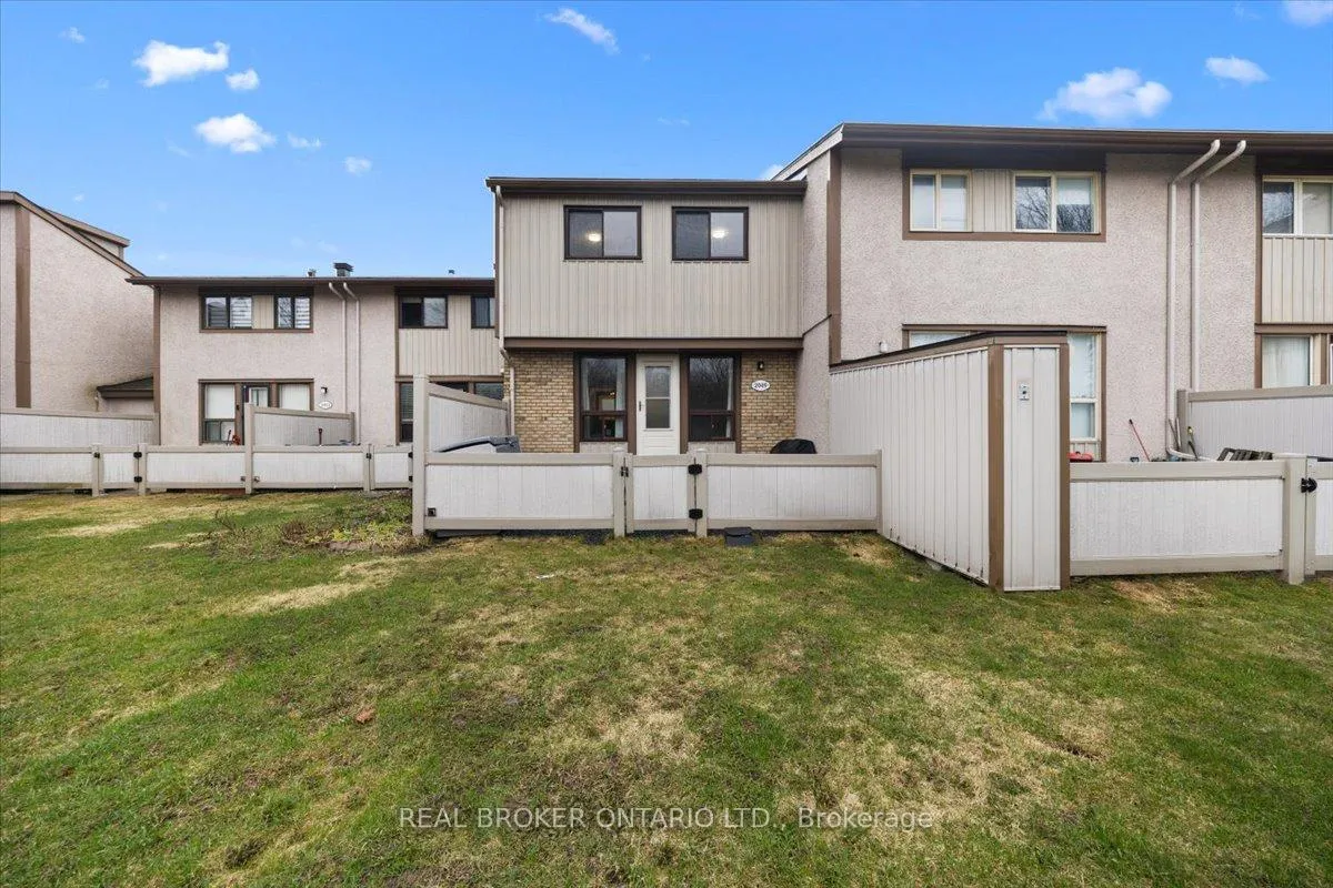 Photo 37 of 2049 Stonehenge Crescent, Ottawa, Pineview — HOMEH