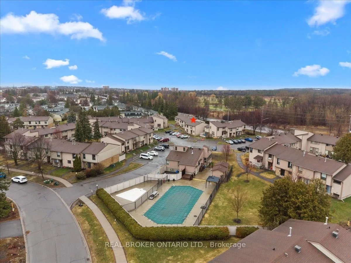 Photo 41 of 2049 Stonehenge Crescent, Ottawa, Pineview — HOMEH
