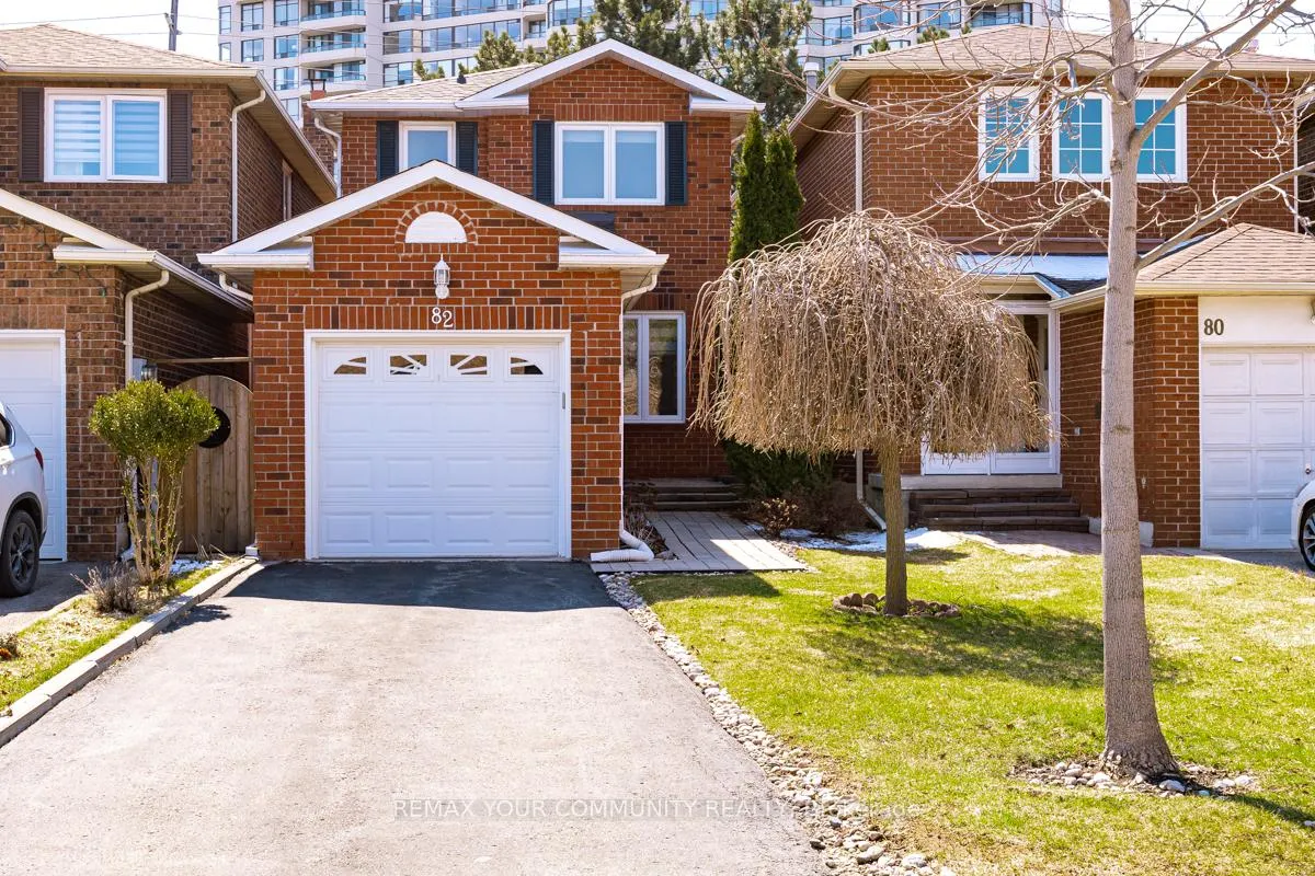 Photo 2 of 82 Whitney Place, Vaughan, Lakeview Estates — HOMEH