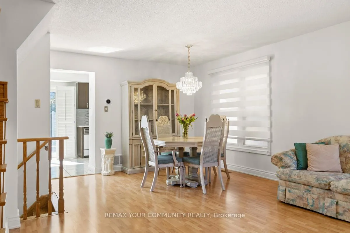 Photo 8 of 82 Whitney Place, Vaughan, Lakeview Estates — HOMEH