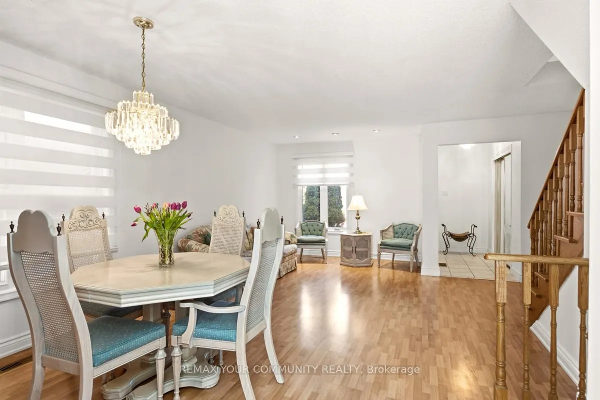 Photo 10 of 82 Whitney Place, Vaughan, Lakeview Estates — HOMEH