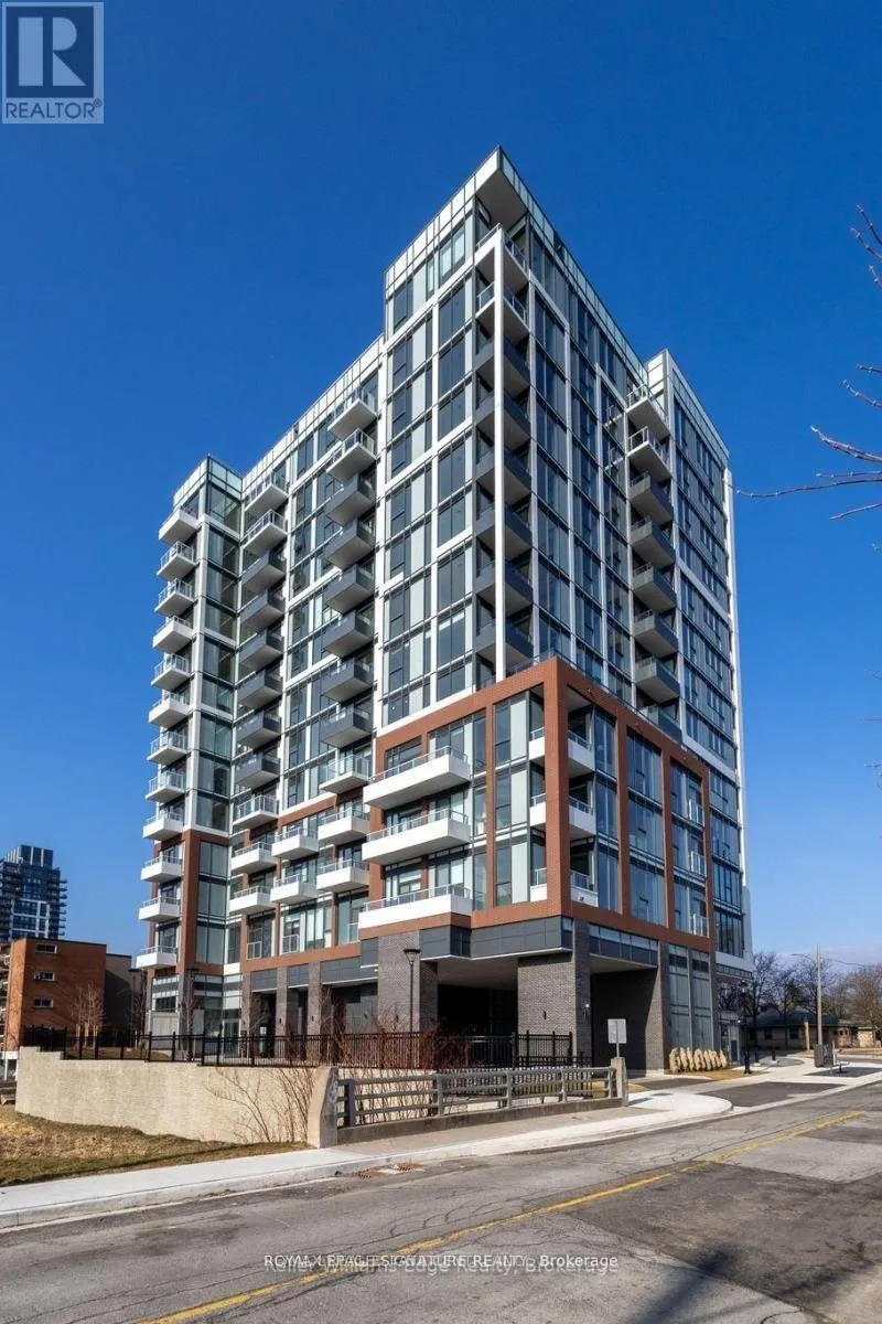 Front of Unit 911, 2088 James Street