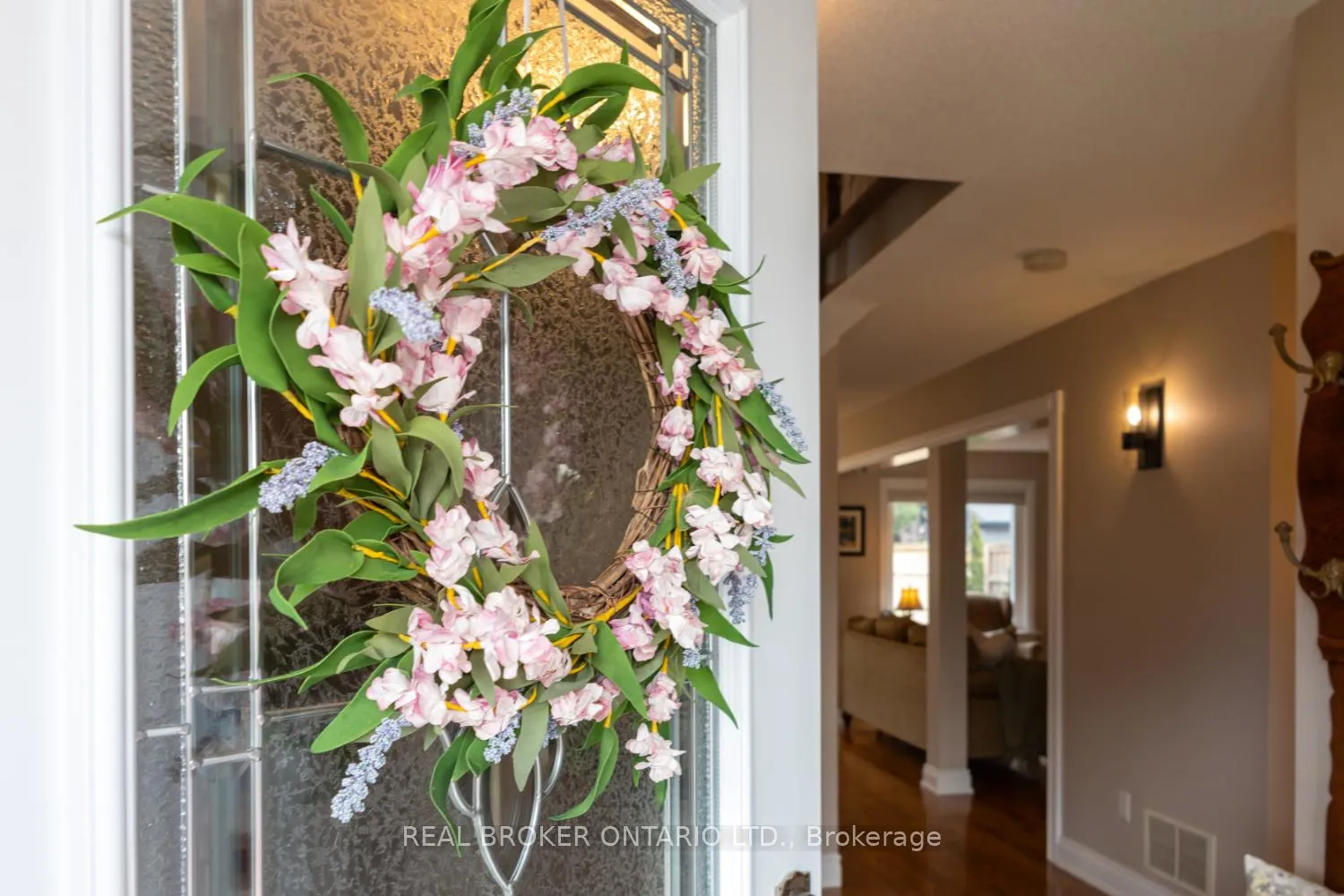 Photo 6 of 3 Remi Court, Clarington, Newcastle — HOMEH