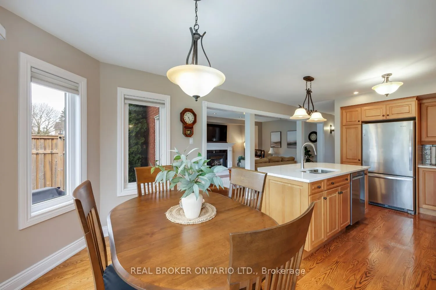 Photo 11 of 3 Remi Court, Clarington, Newcastle — HOMEH