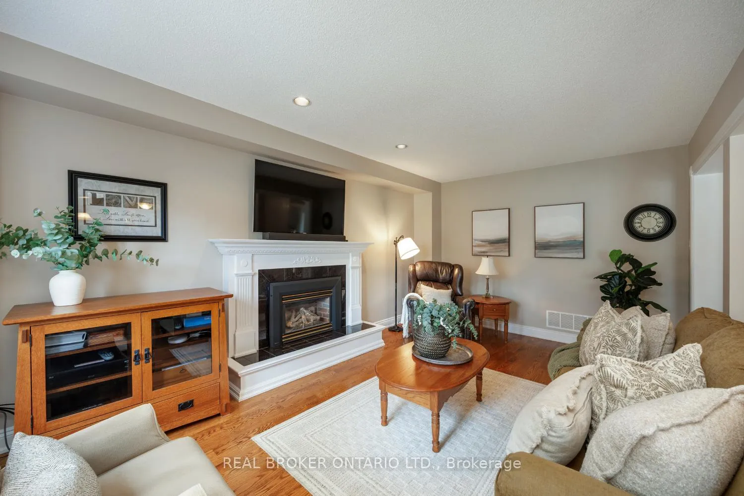 Photo 15 of 3 Remi Court, Clarington, Newcastle — HOMEH