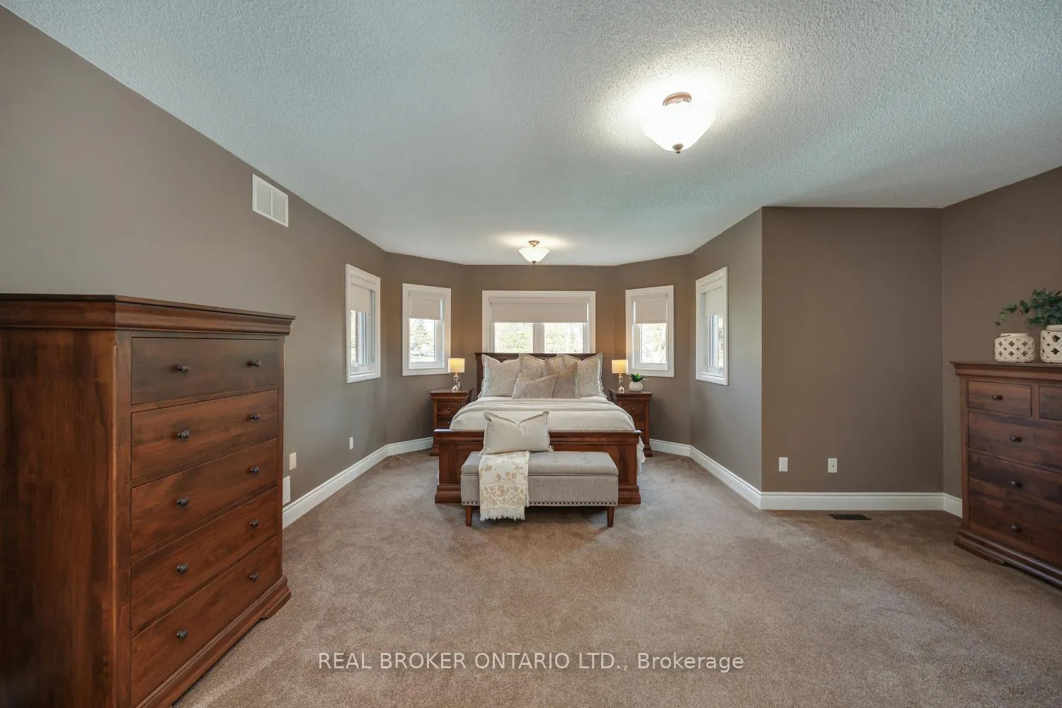 Photo 19 of 3 Remi Court, Clarington, Newcastle — HOMEH