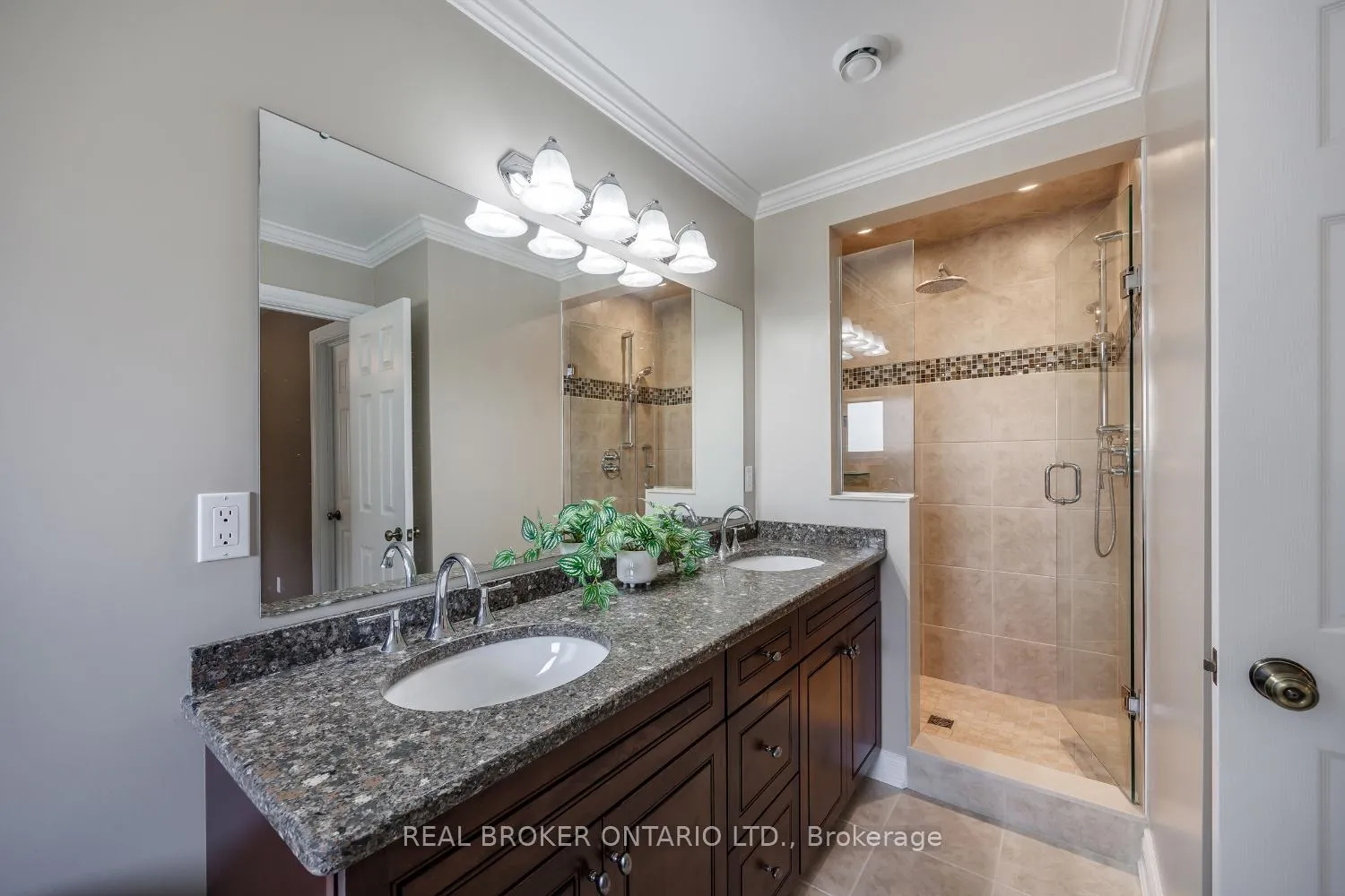 Photo 21 of 3 Remi Court, Clarington, Newcastle — HOMEH