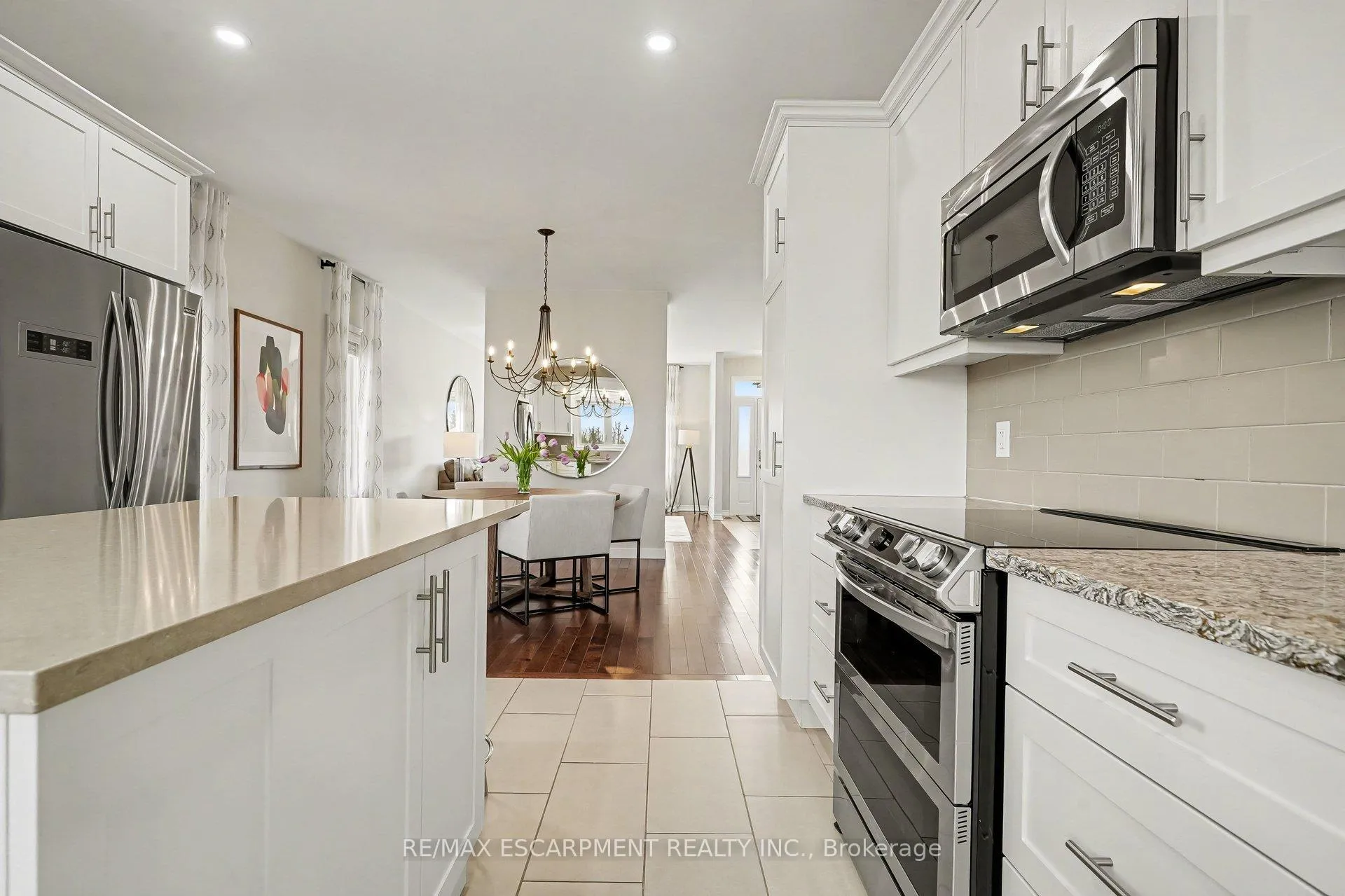 Photo 11 of 7 Senators Gate Drive, Perth — HOMEH