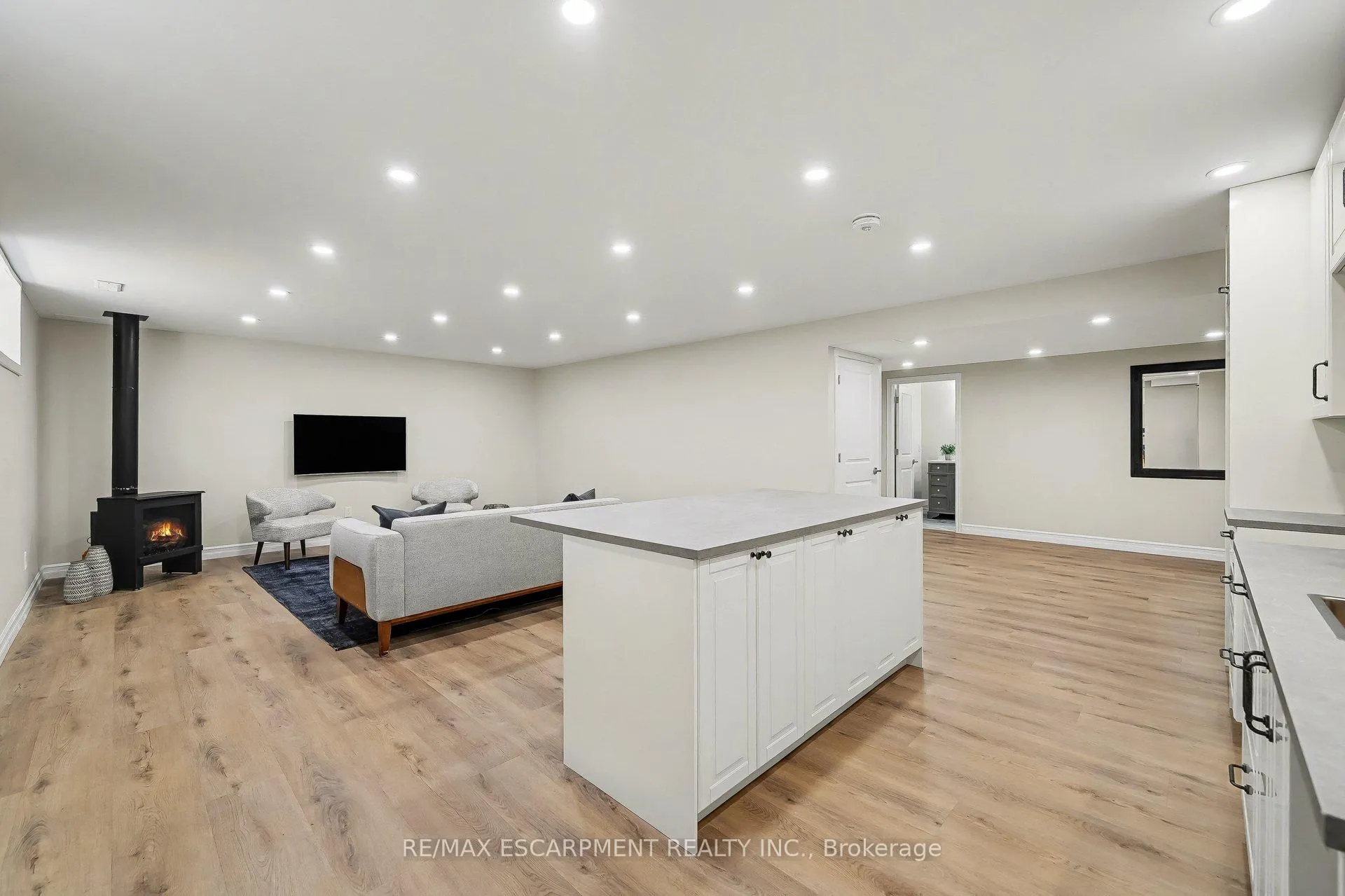 Photo 20 of 7 Senators Gate Drive, Perth — HOMEH