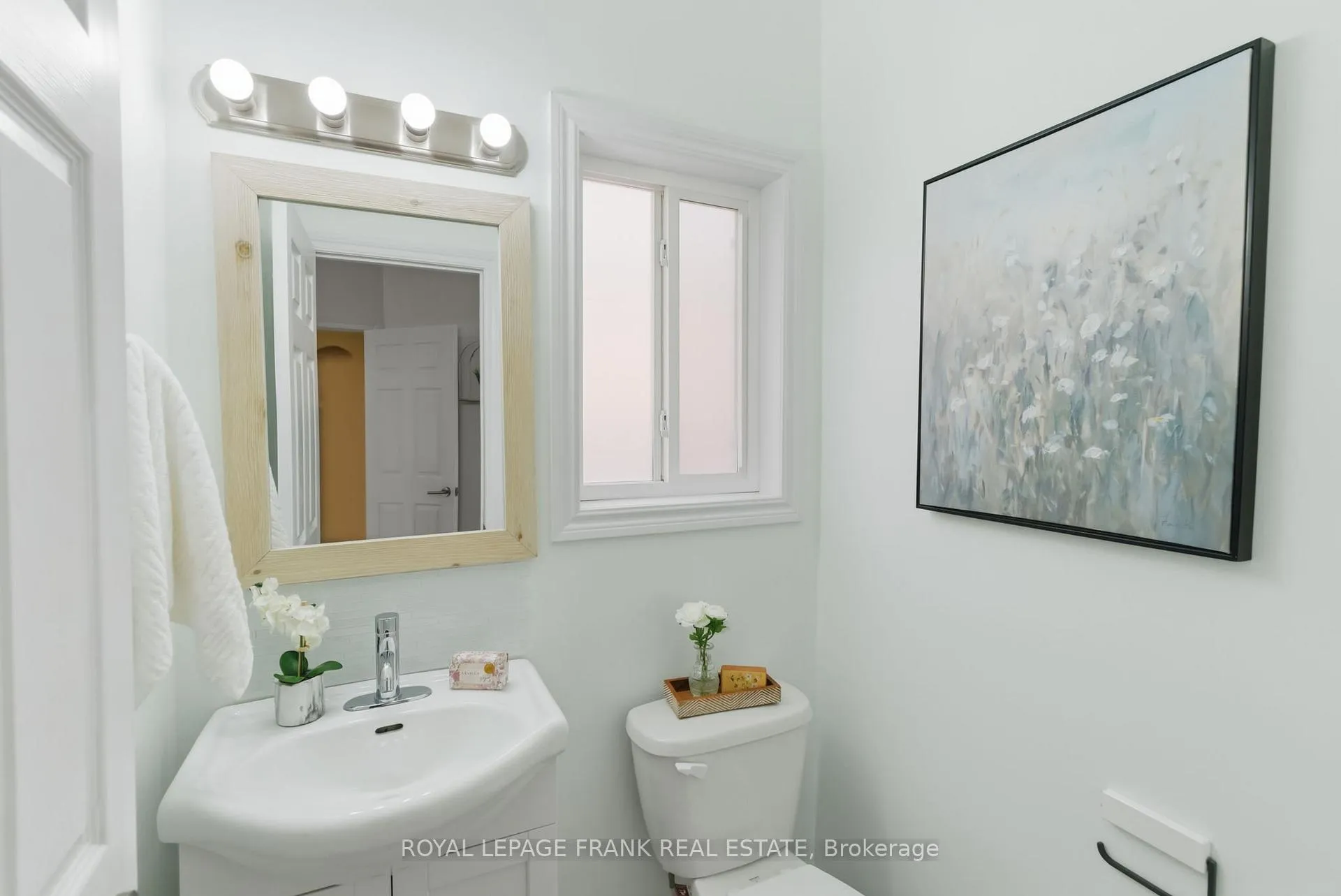Photo 14 of 68 Forrester Drive, Clarington, Bowmanville — HOMEH