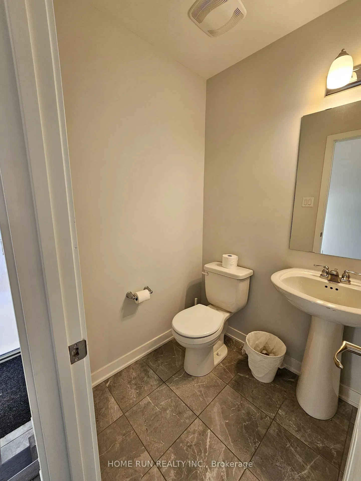 Photo 15 of 233 Billrian Crescent, Ottawa, Stittsville (North) — HOMEH