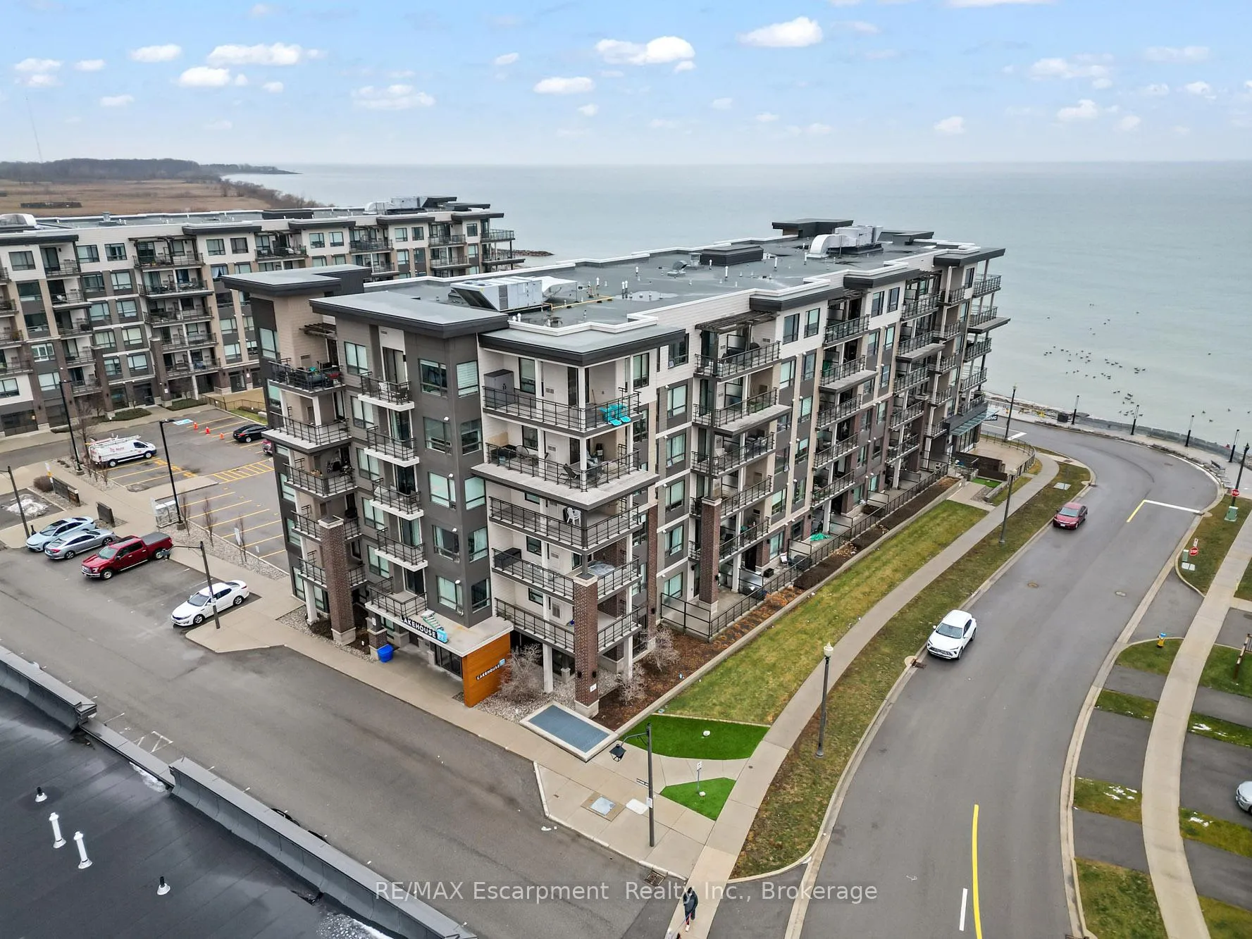Photo 1 of Unit 218, 10 Esplanade Lane, Grimsby, Grimsby Beach — HOMEH