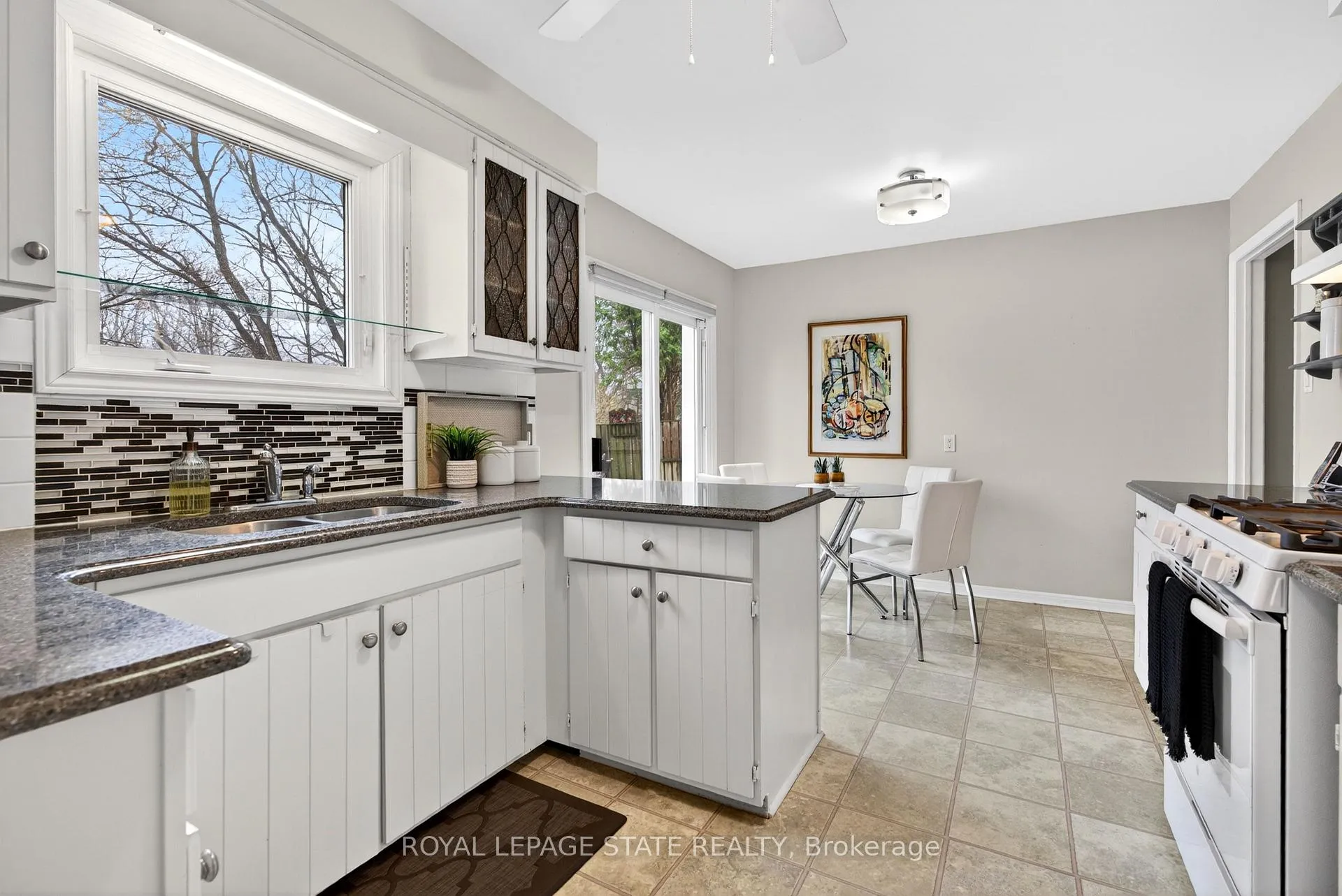 Photo 16 of 103 Turnbull Road, Hamilton, Dundas — HOMEH