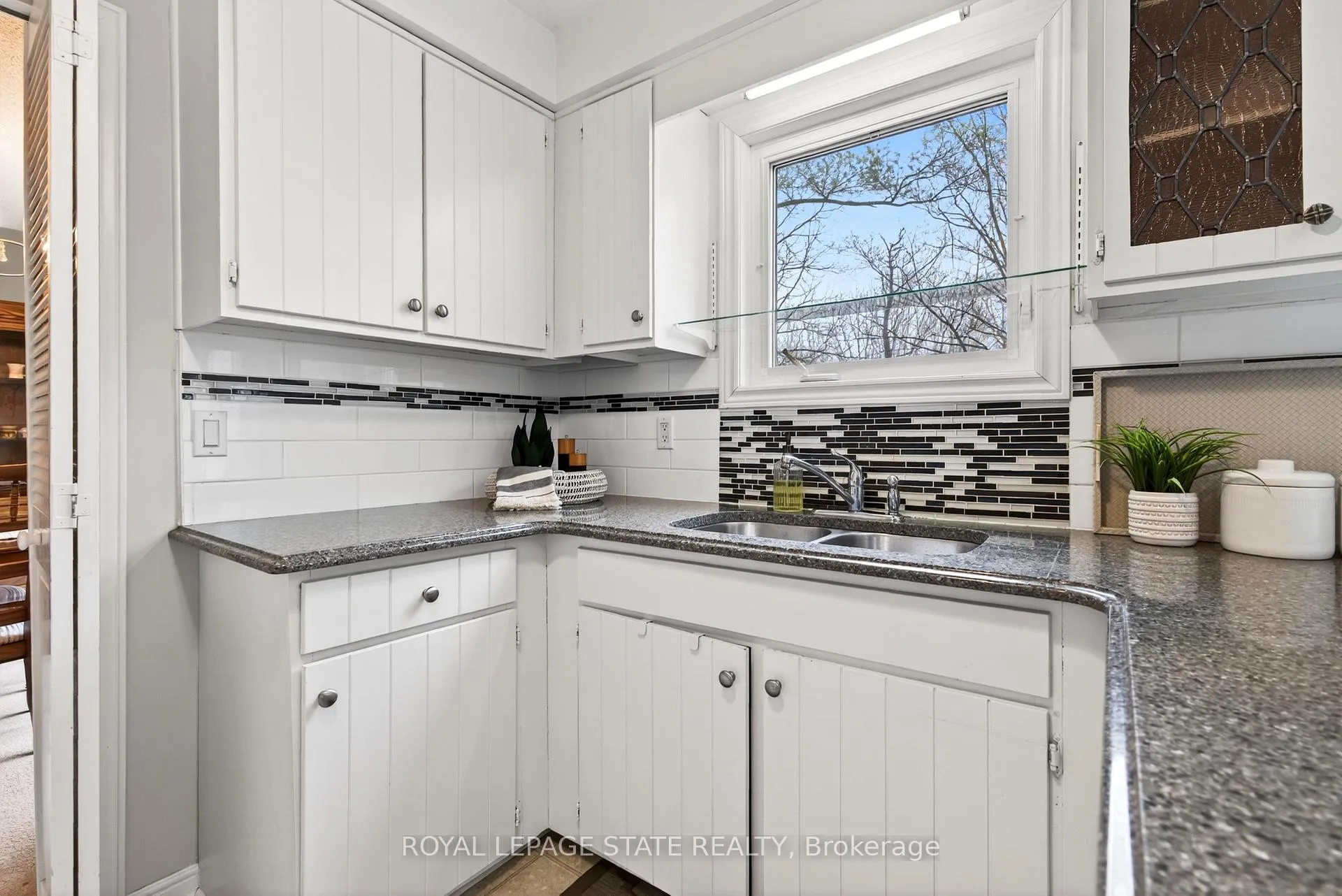 Photo 17 of 103 Turnbull Road, Hamilton, Dundas — HOMEH