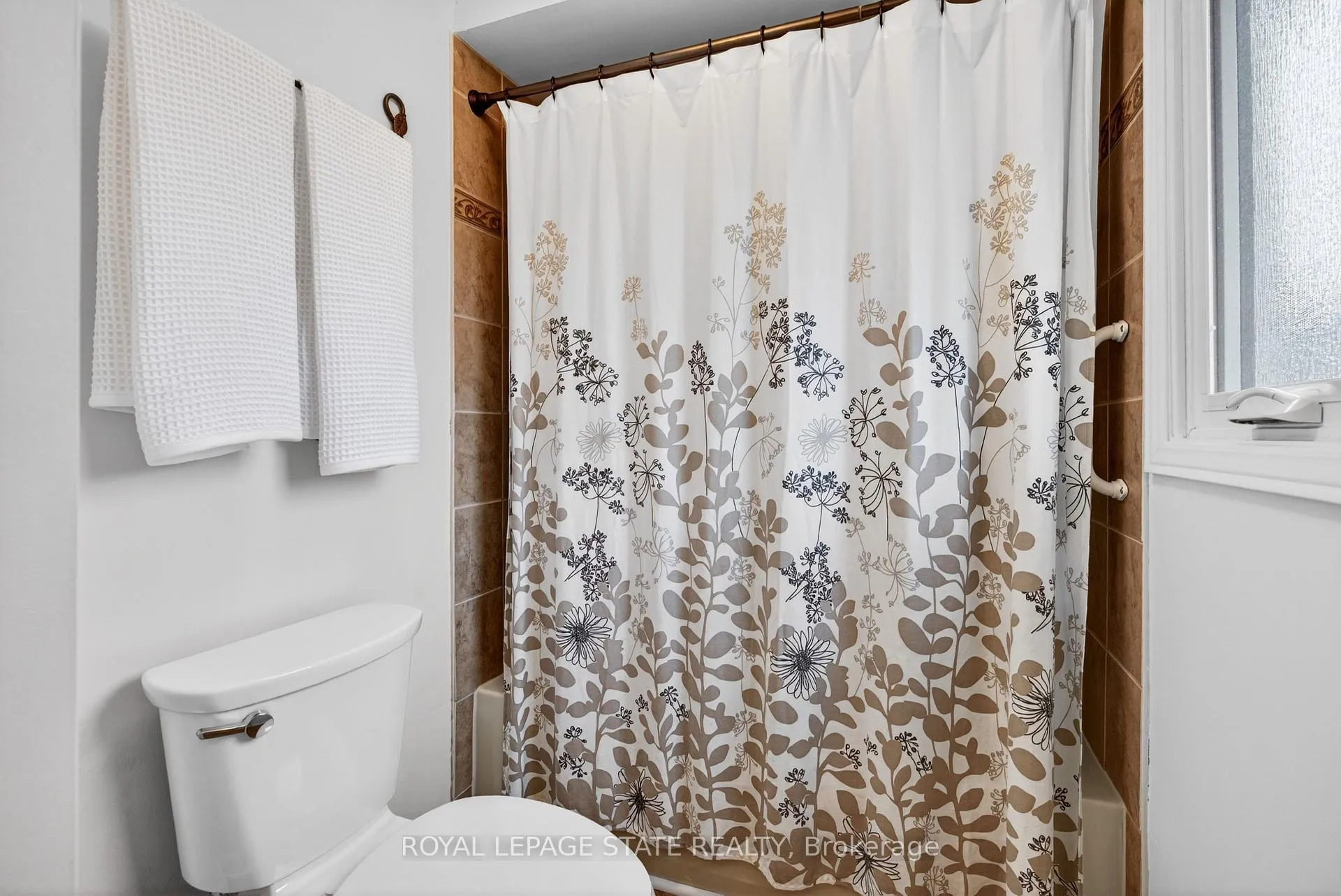 Photo 40 of 103 Turnbull Road, Hamilton, Dundas — HOMEH