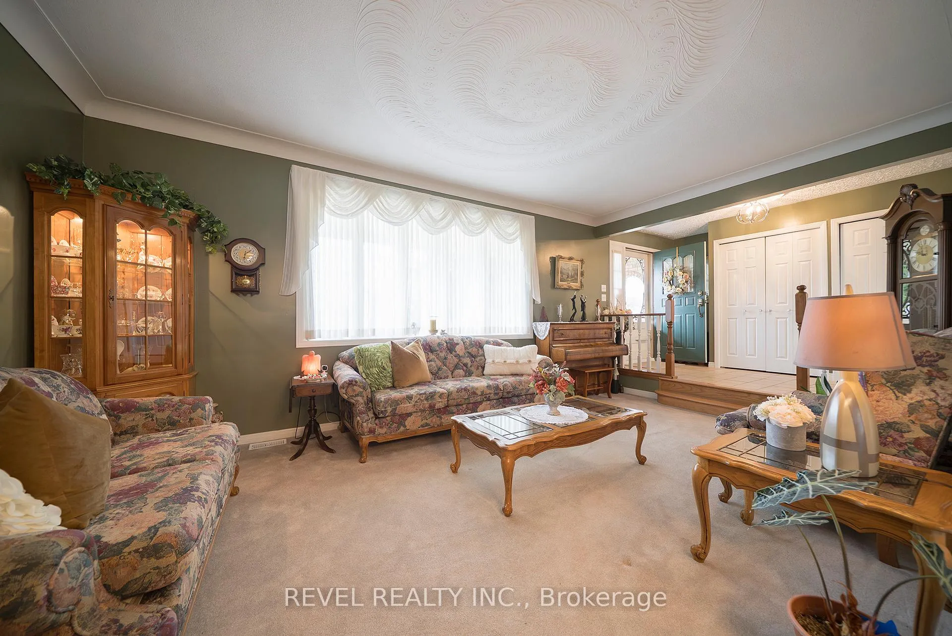 Photo 9 of 45 Clench Avenue, Brantford — HOMEH