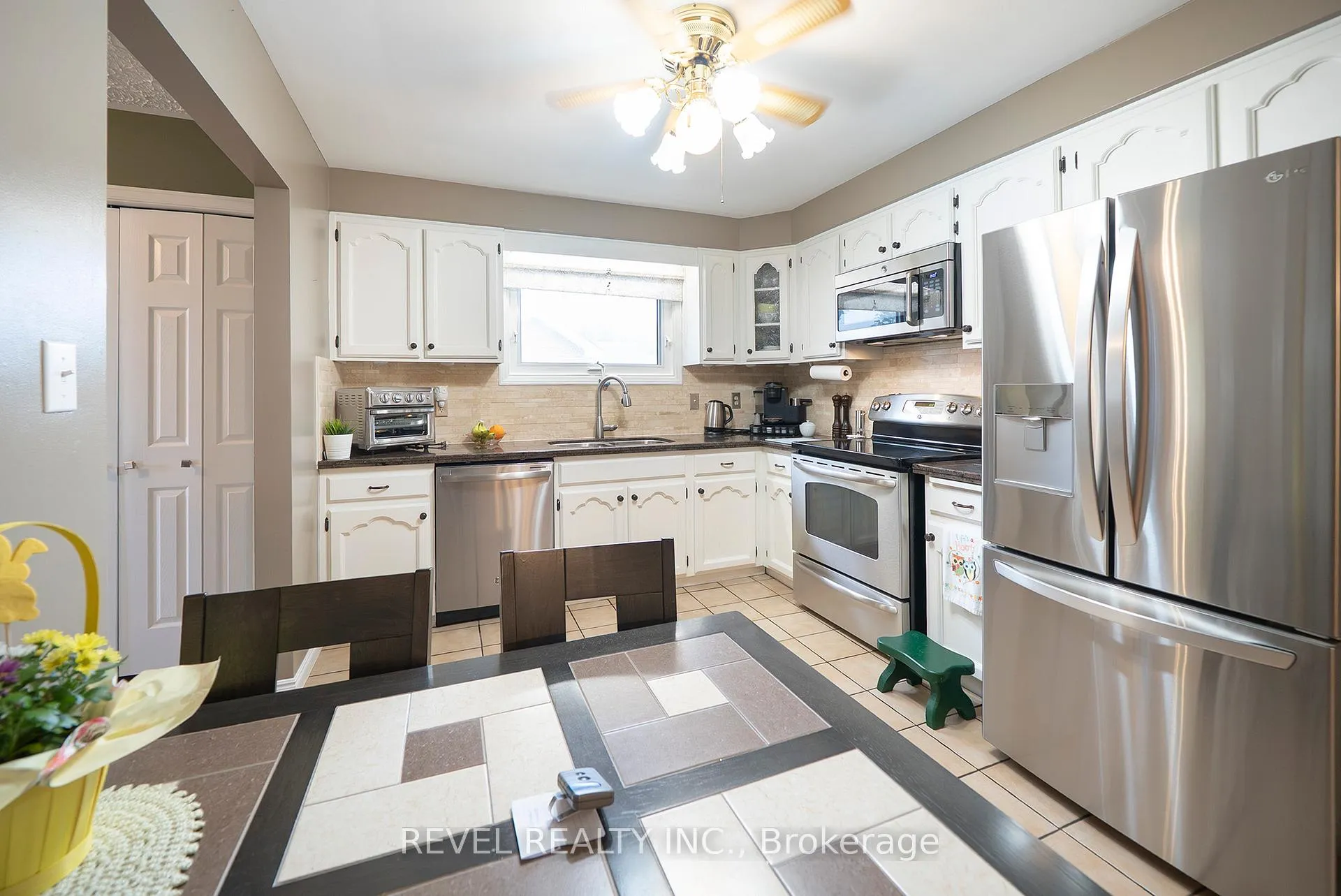 Photo 12 of 45 Clench Avenue, Brantford — HOMEH