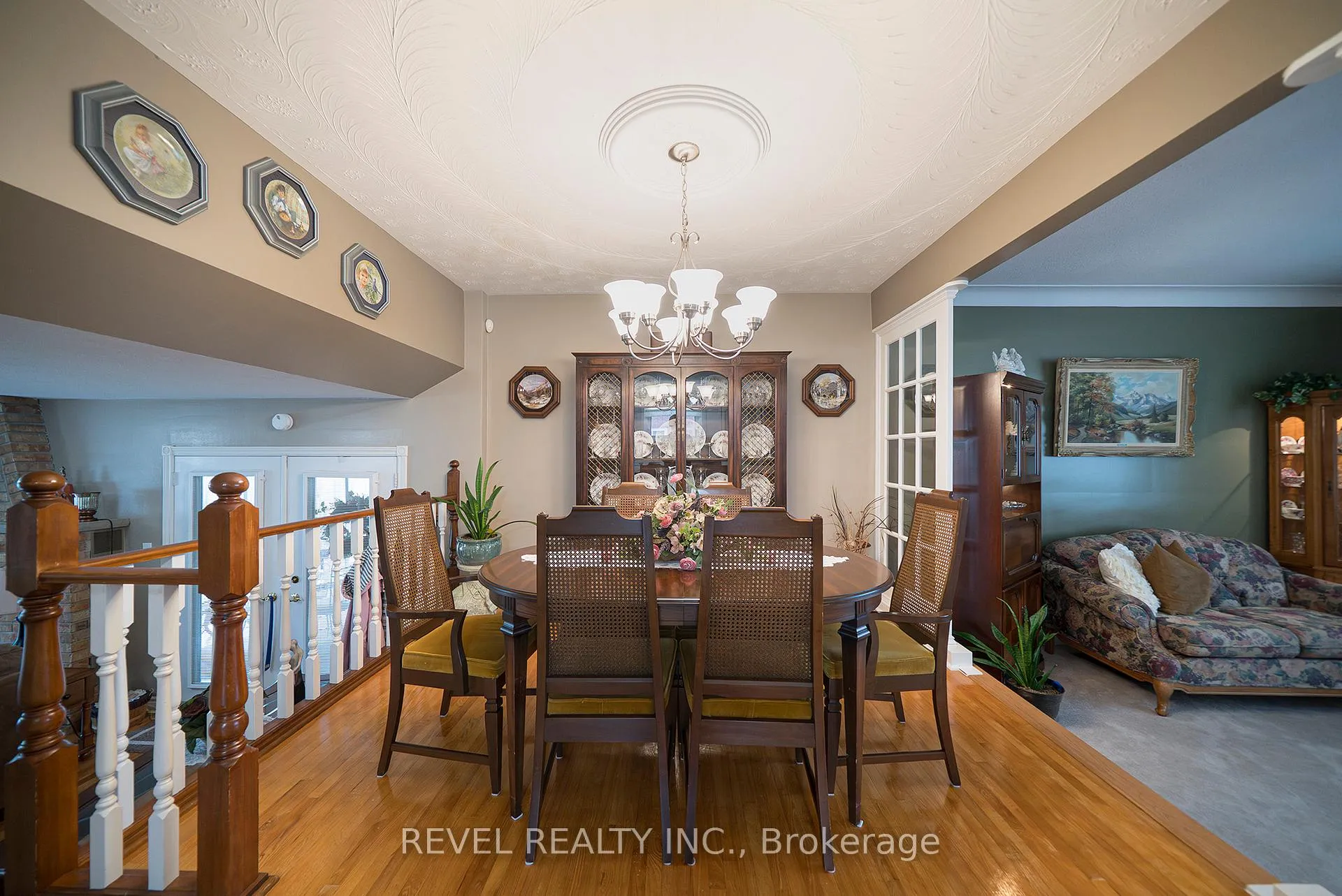 Photo 14 of 45 Clench Avenue, Brantford — HOMEH