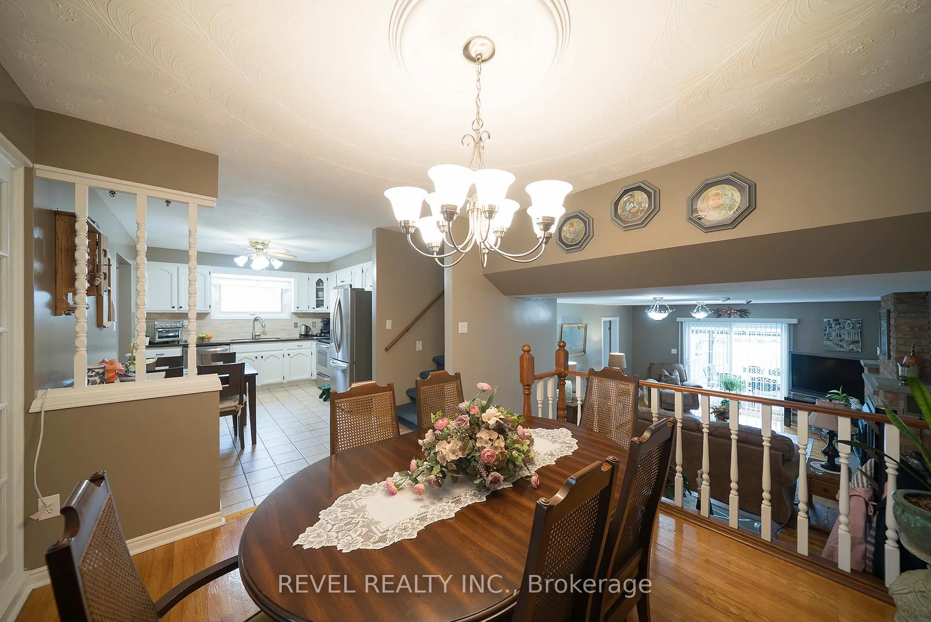 Photo 16 of 45 Clench Avenue, Brantford — HOMEH