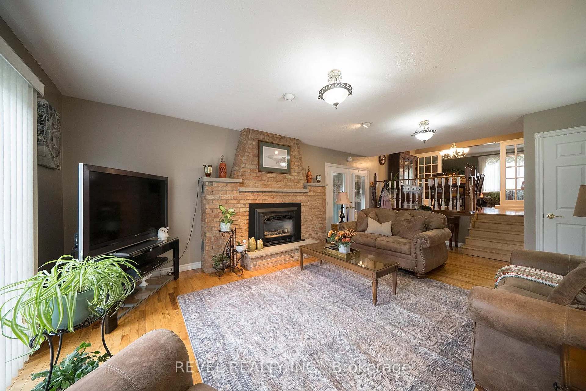 Photo 24 of 45 Clench Avenue, Brantford — HOMEH