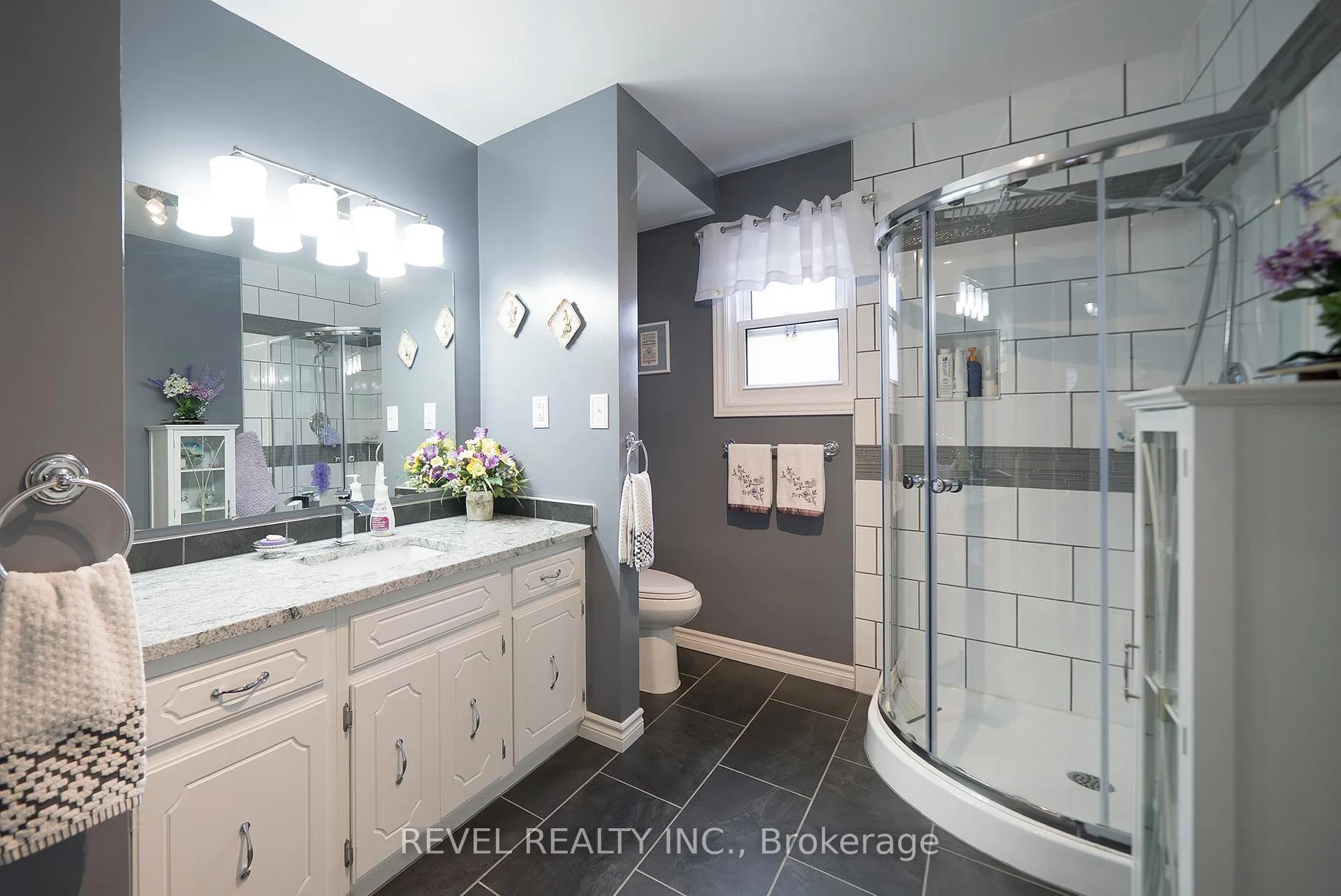 Photo 28 of 45 Clench Avenue, Brantford — HOMEH