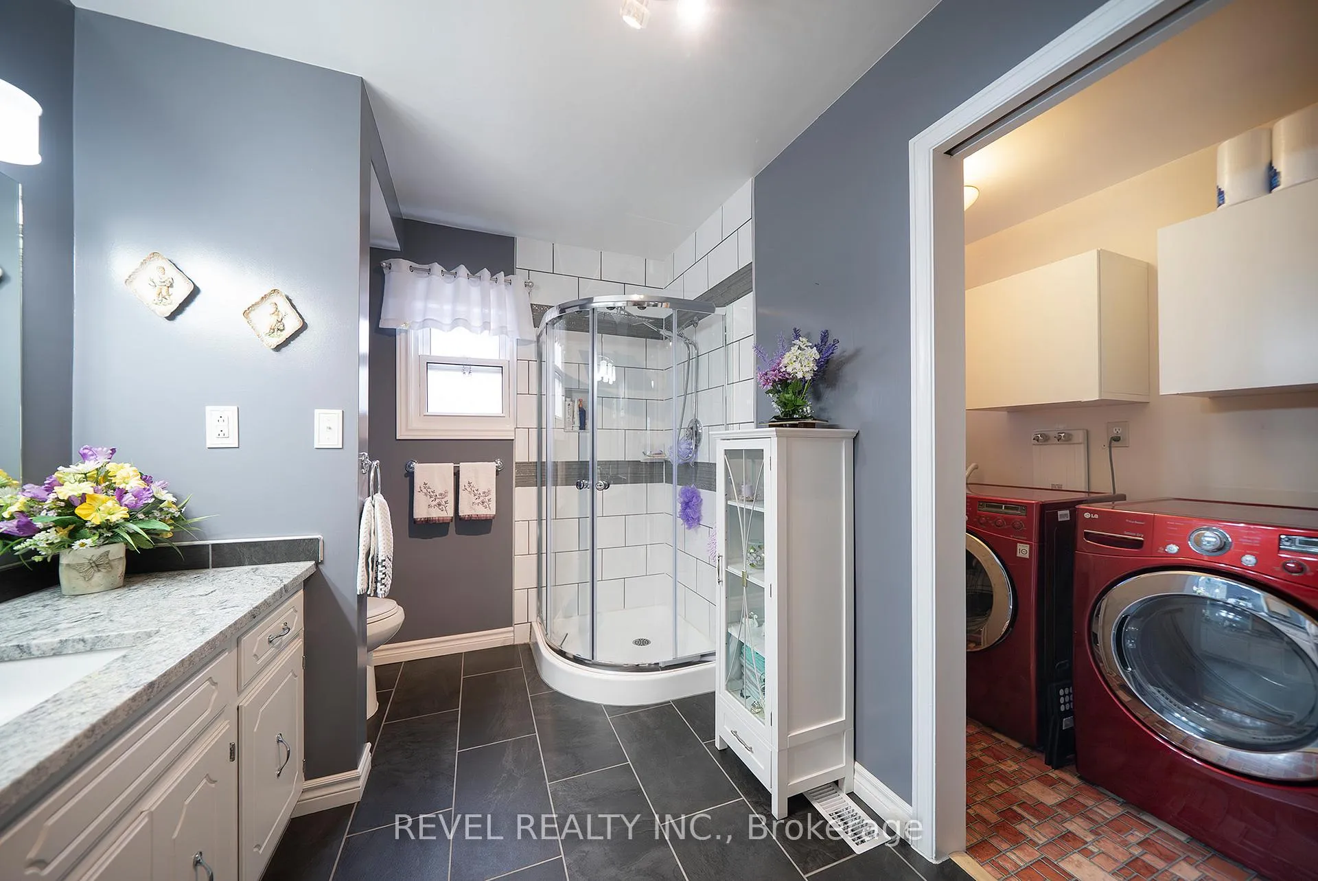 Photo 29 of 45 Clench Avenue, Brantford — HOMEH