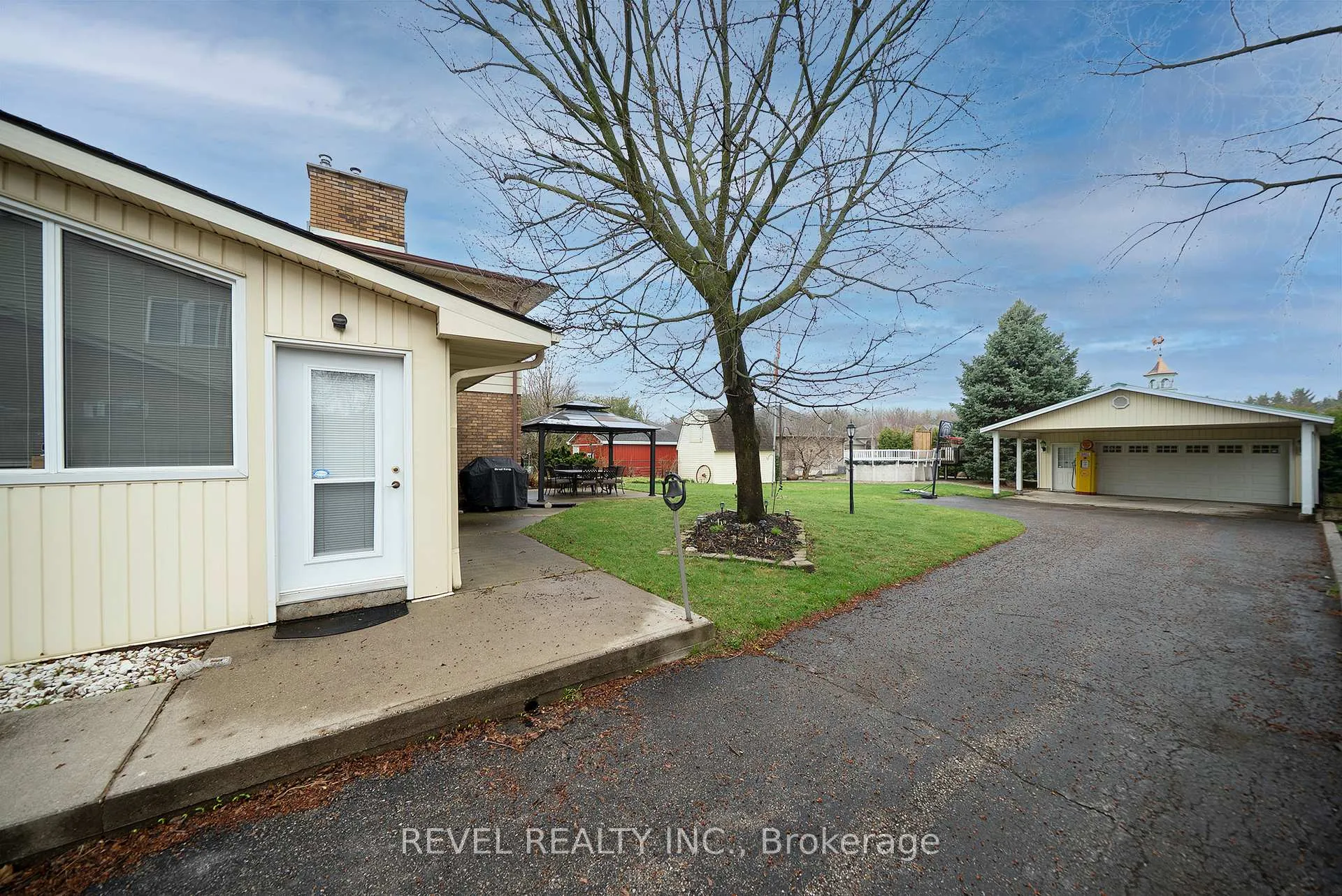 Photo 38 of 45 Clench Avenue, Brantford — HOMEH