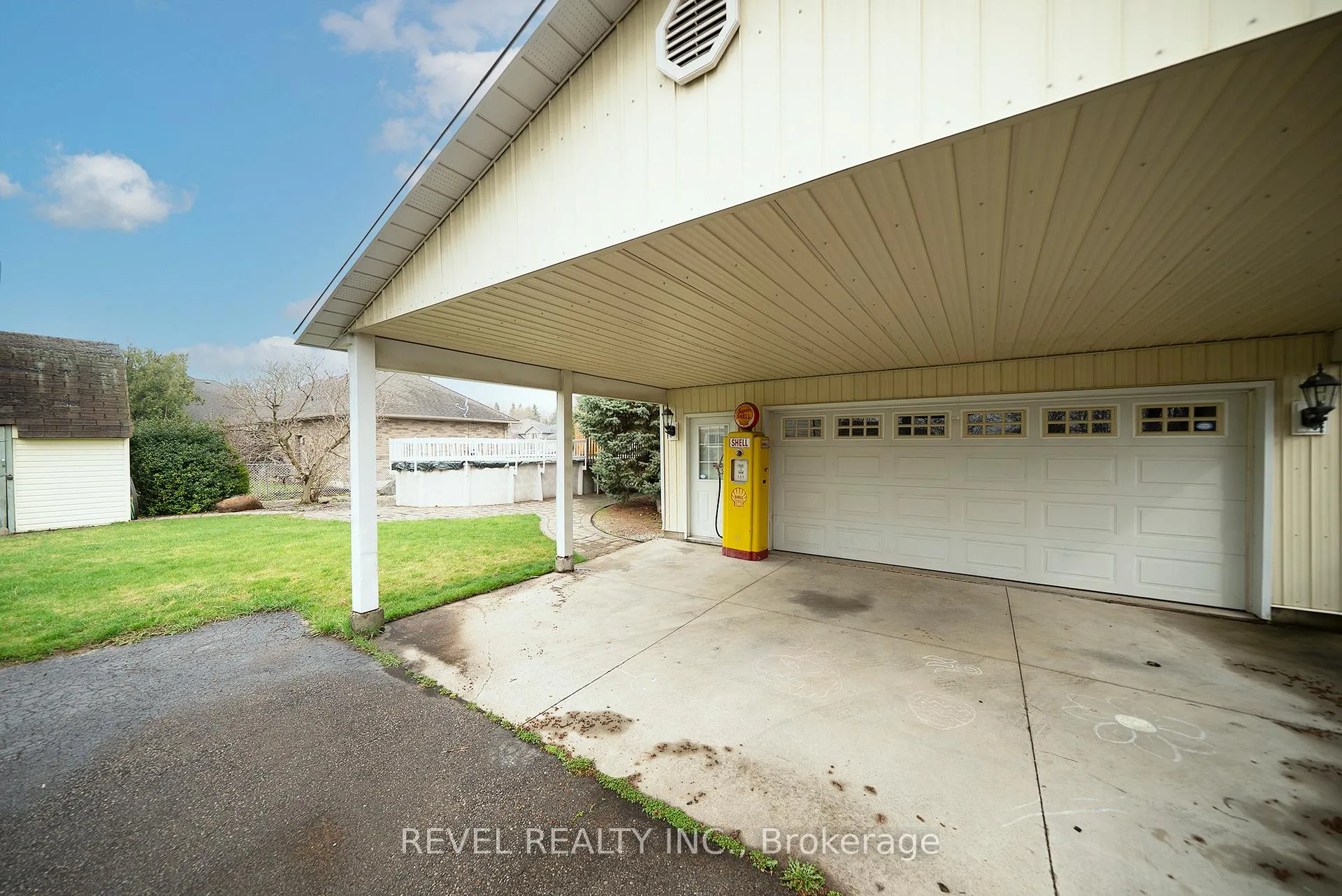 Photo 39 of 45 Clench Avenue, Brantford — HOMEH