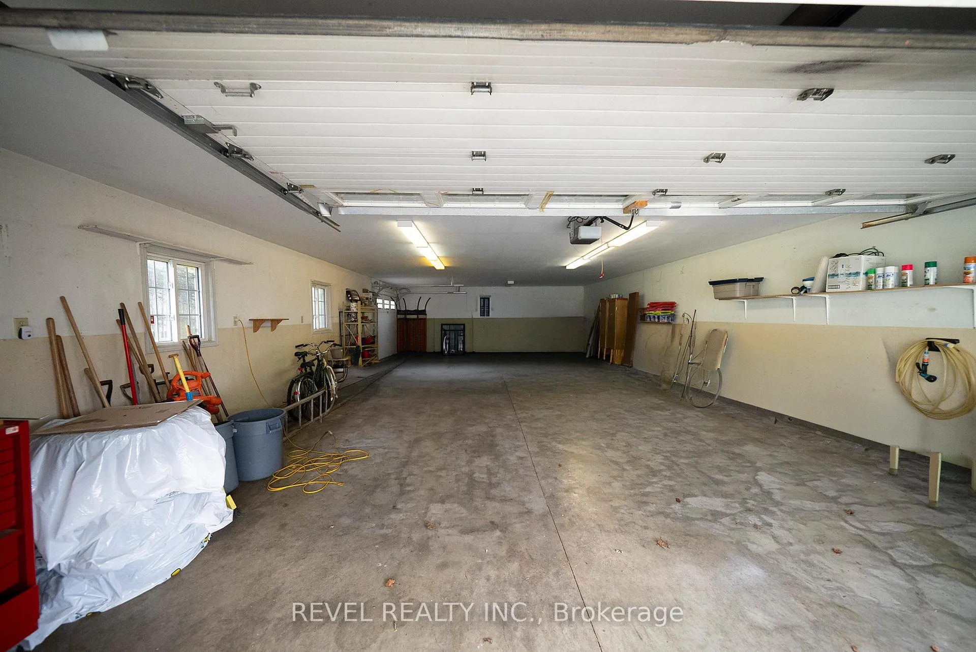 Photo 40 of 45 Clench Avenue, Brantford — HOMEH