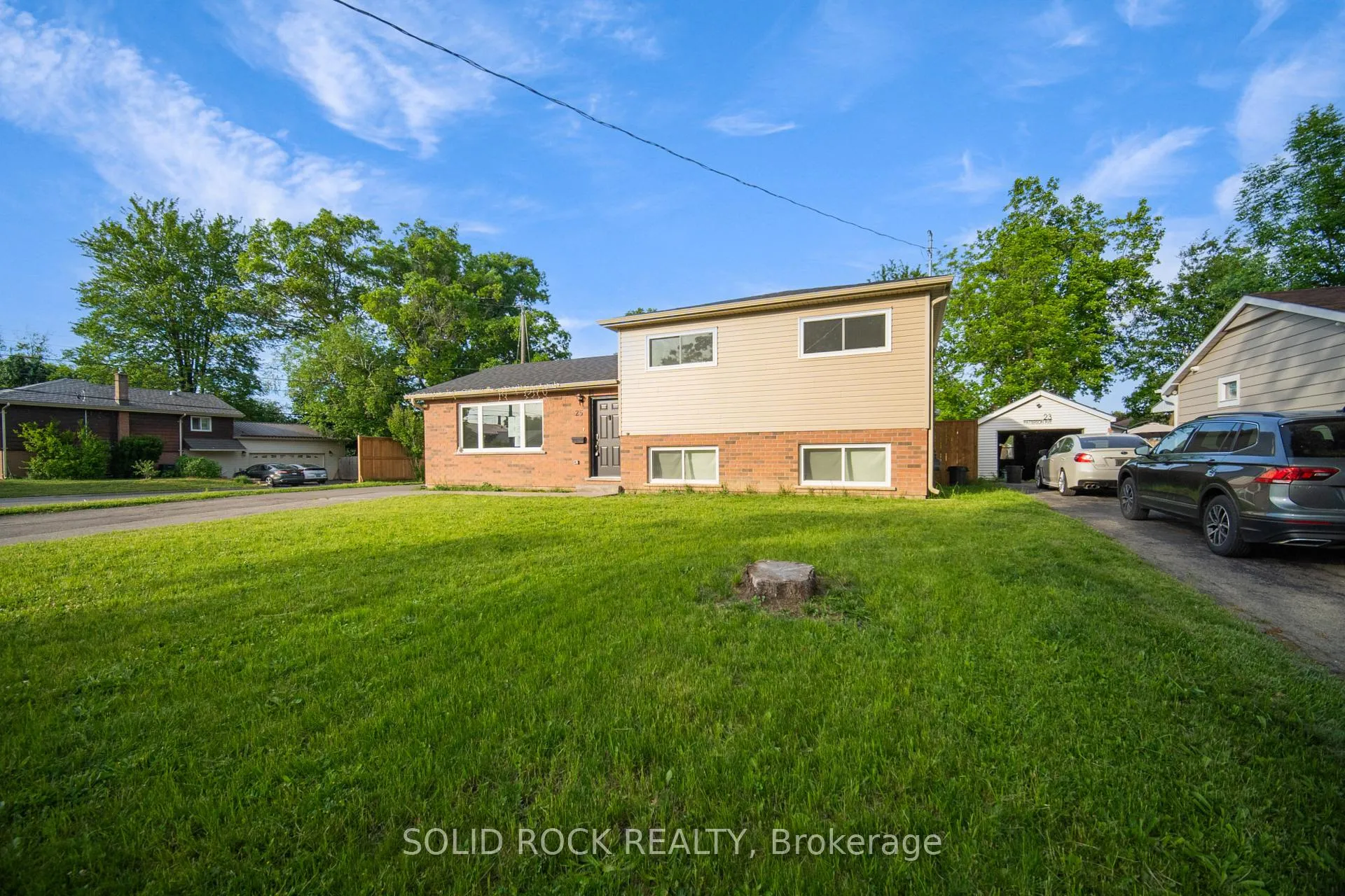 Photo 2 of 25 Patterson Avenue, Brantford, Echo Place — HOMEH