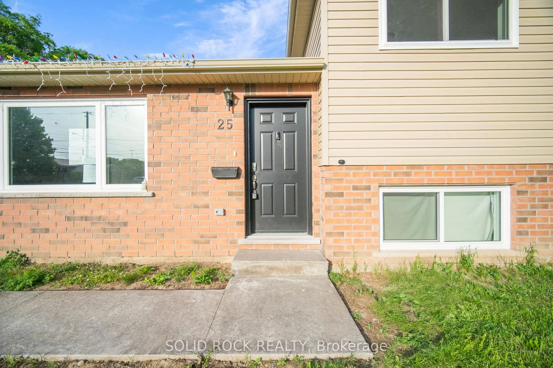 Photo 4 of 25 Patterson Avenue, Brantford, Echo Place — HOMEH