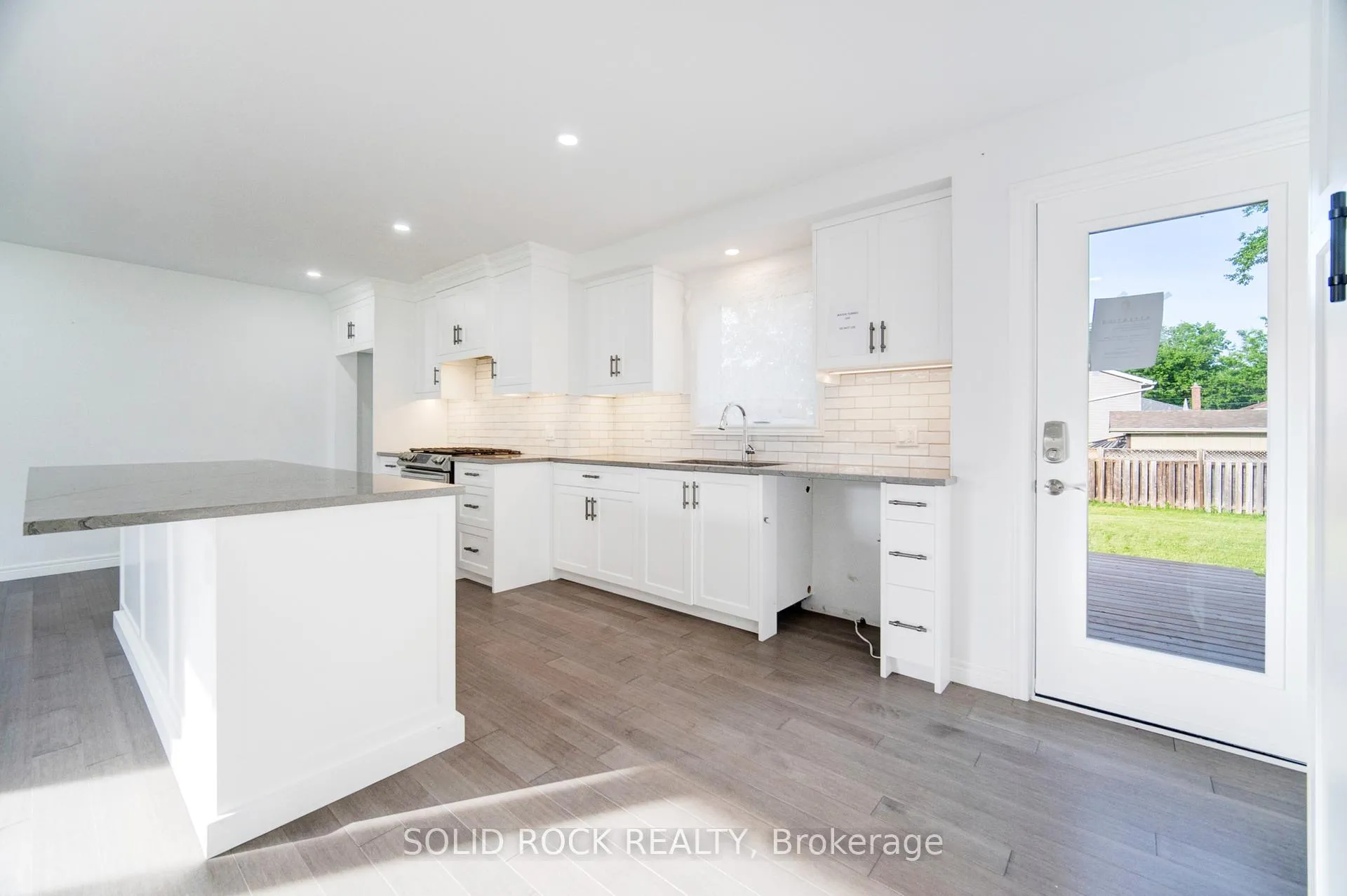 Photo 6 of 25 Patterson Avenue, Brantford, Echo Place — HOMEH