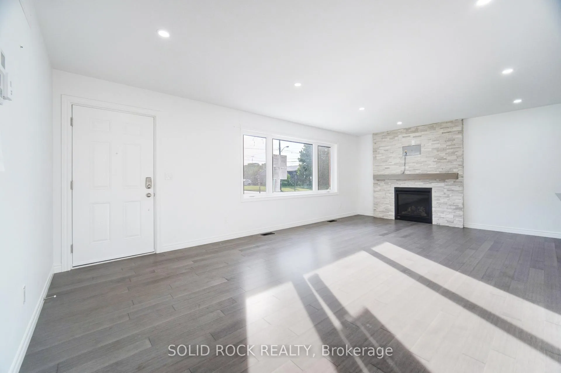 Photo 7 of 25 Patterson Avenue, Brantford, Echo Place — HOMEH