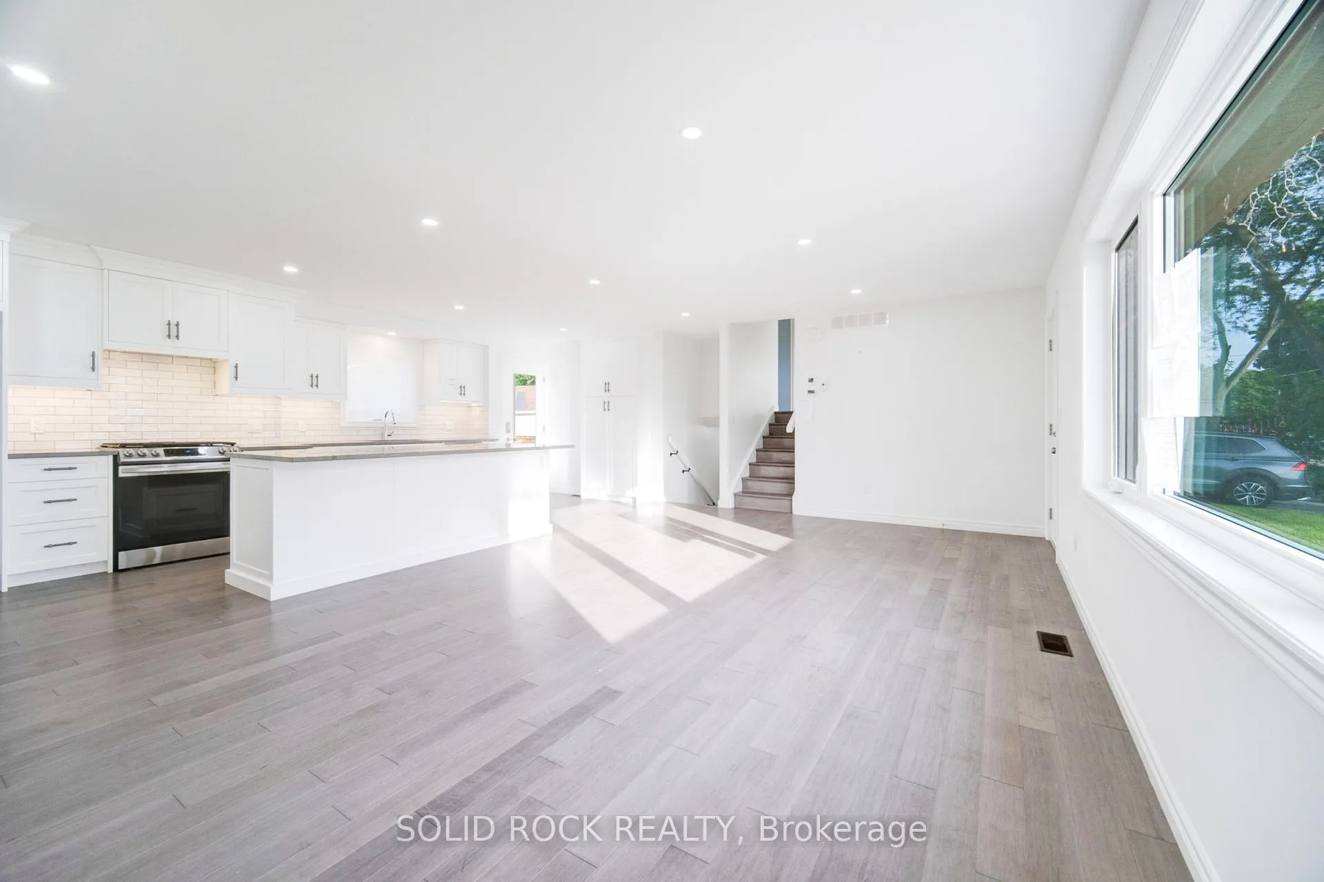 Photo 8 of 25 Patterson Avenue, Brantford, Echo Place — HOMEH